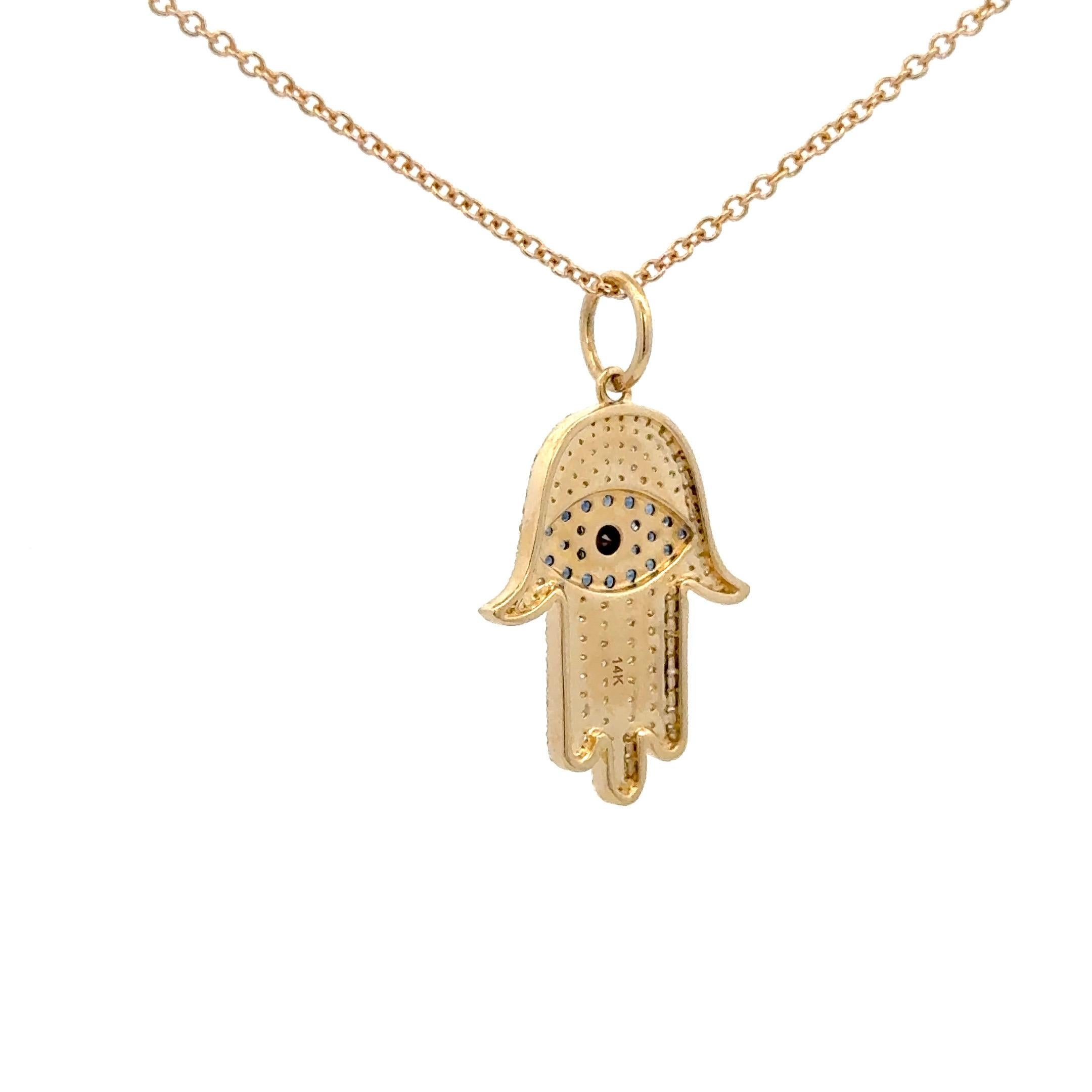 Chamsa Pendentif breloque œil maléfique en or jaune 14 carats avec diamants et saphirs 0,56 carat Neuf - En vente à New York, NY