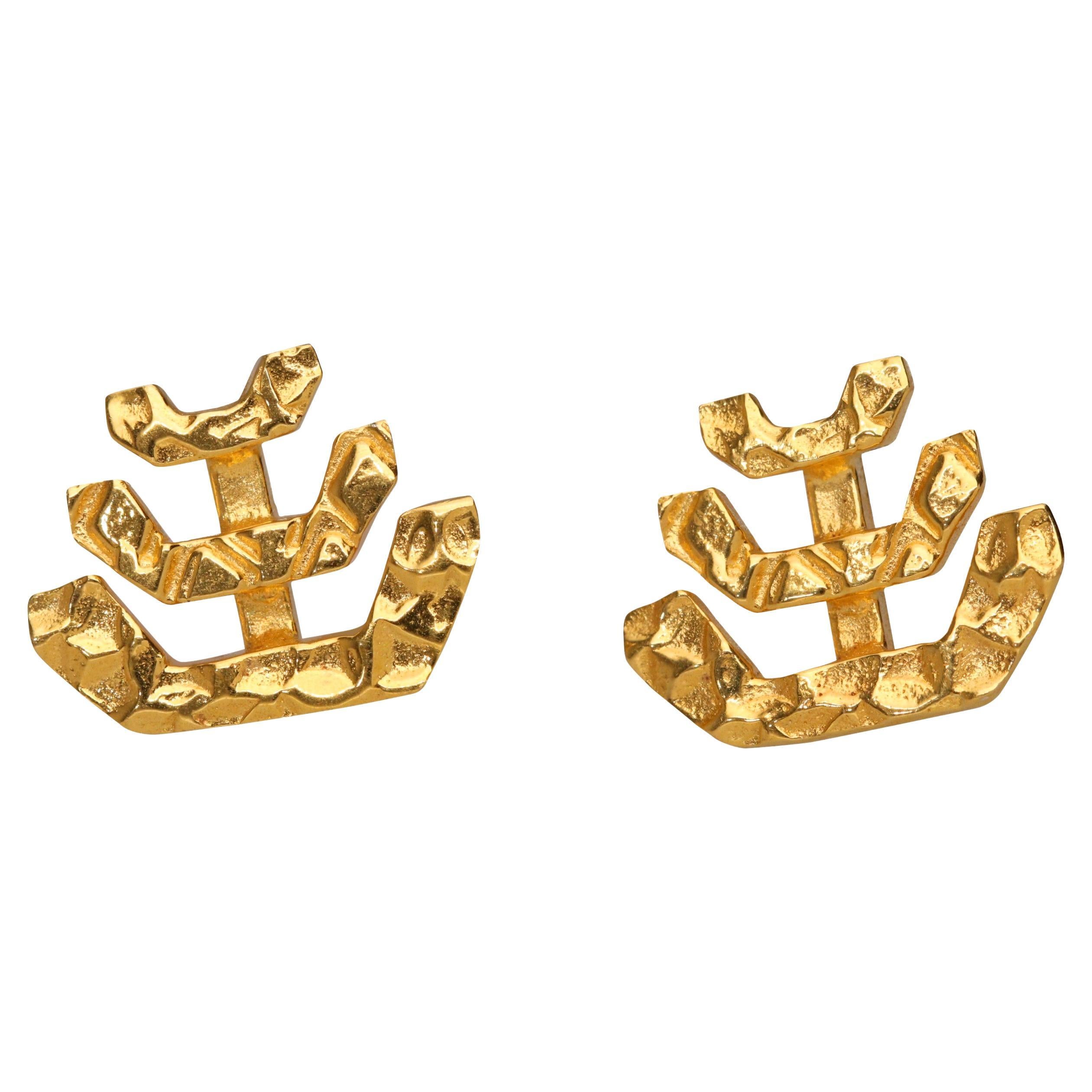 Chan Earrings Studs in 14k Yellow Gold For Sale