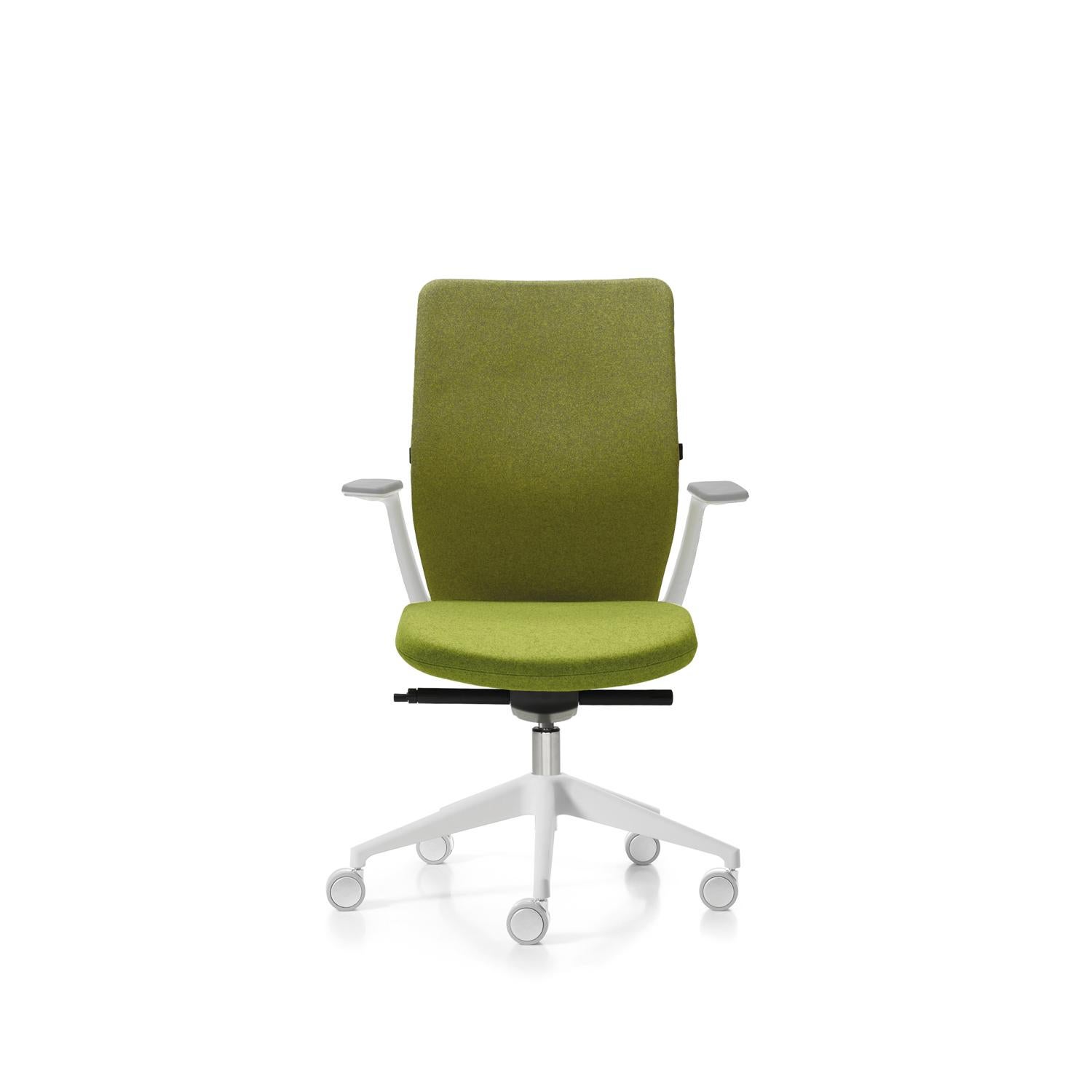 Chance Soft Advanced Managerial Upholstered Armchair by Quinti Sedute In New Condition For Sale In Geneve, CH