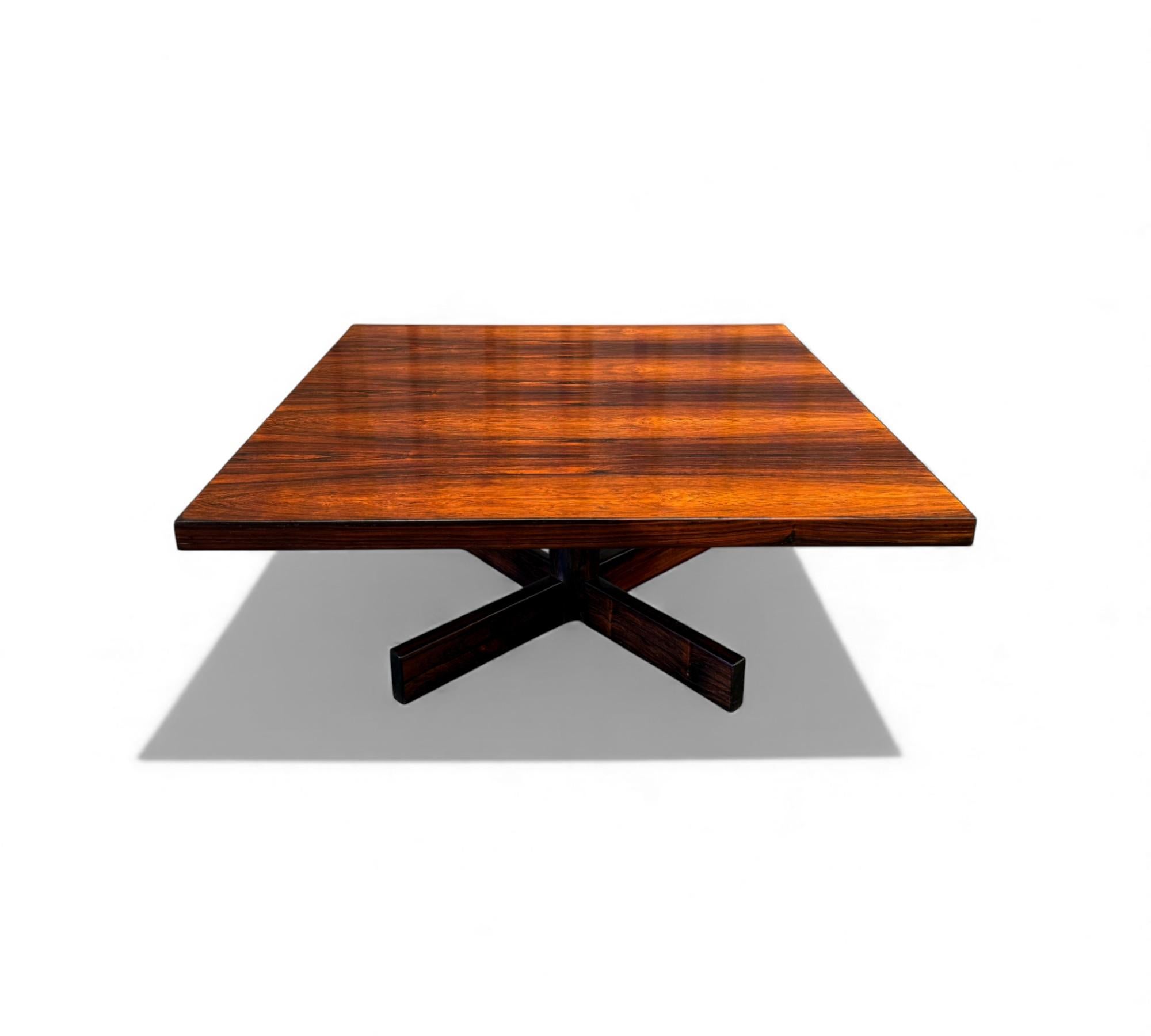 20ième siècle Table basse 
