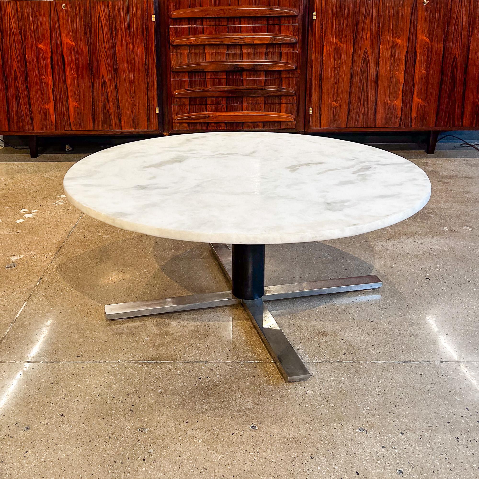 Metalwork “Chancellor” Coffee Table with Marble Top by Jorge Zalszupin, c. 1960 For Sale