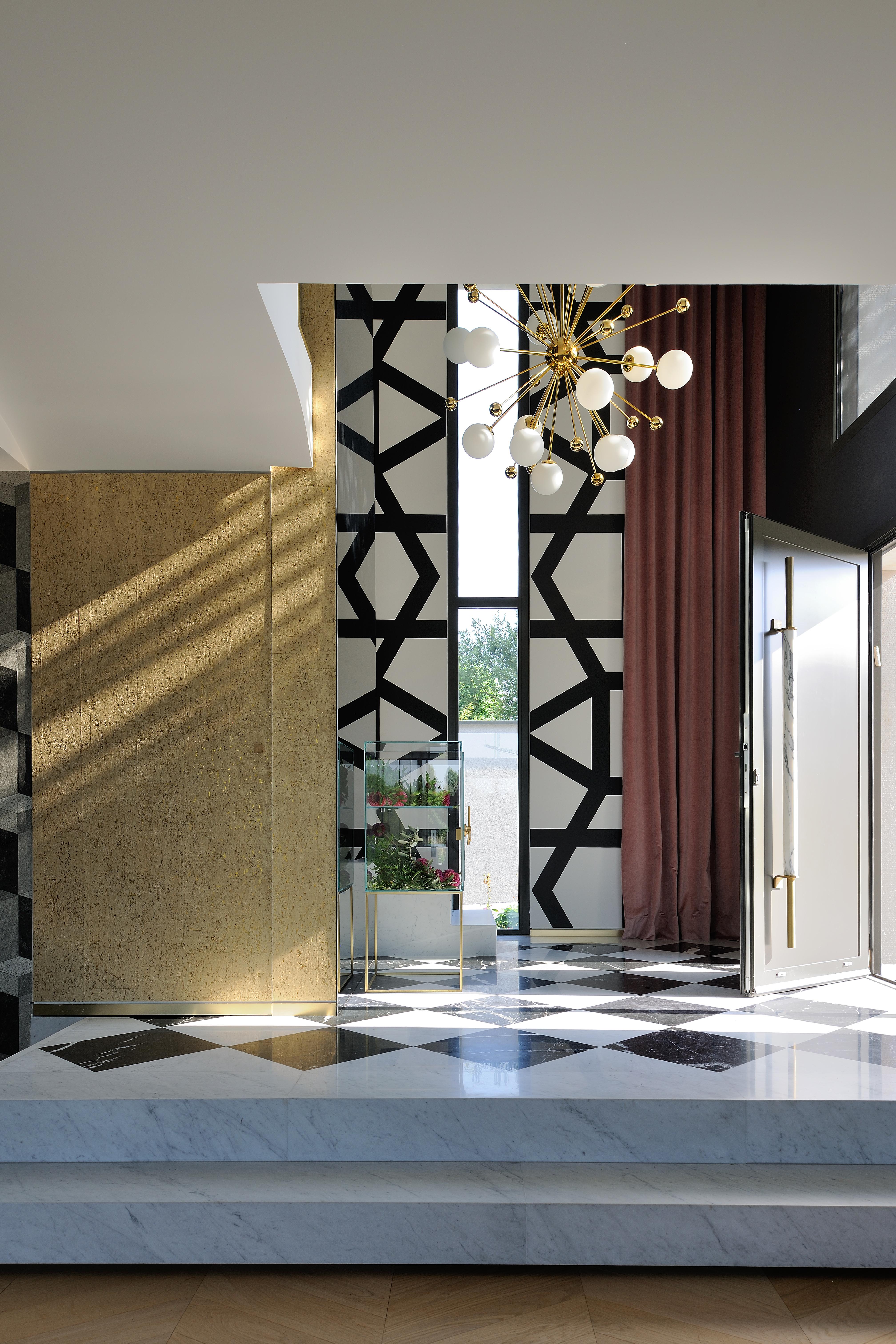 Chandelier 01 Version 2 by Magic Circus Editions 1