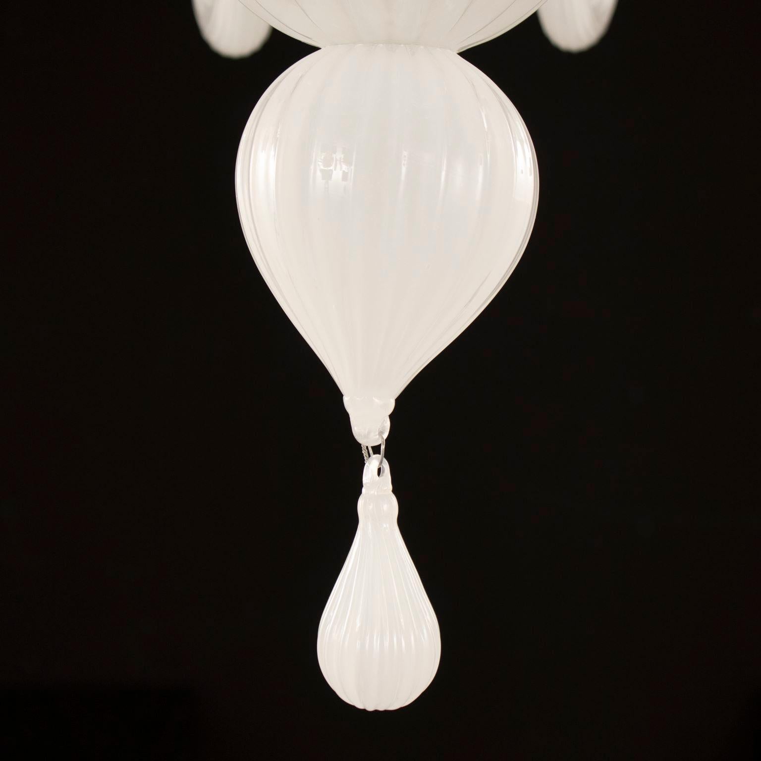 Contemporary Chandelier 12 Arms White Silk Murano Glass White Lampshade Chapeau by Multiforme For Sale