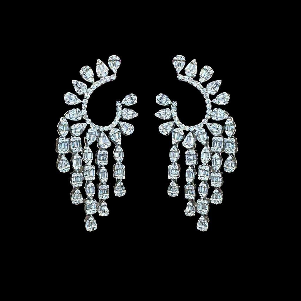 Pendientes de oro blanco de 18 quilates con diamantes en forma de marquesa de pera Corte marquesa en venta