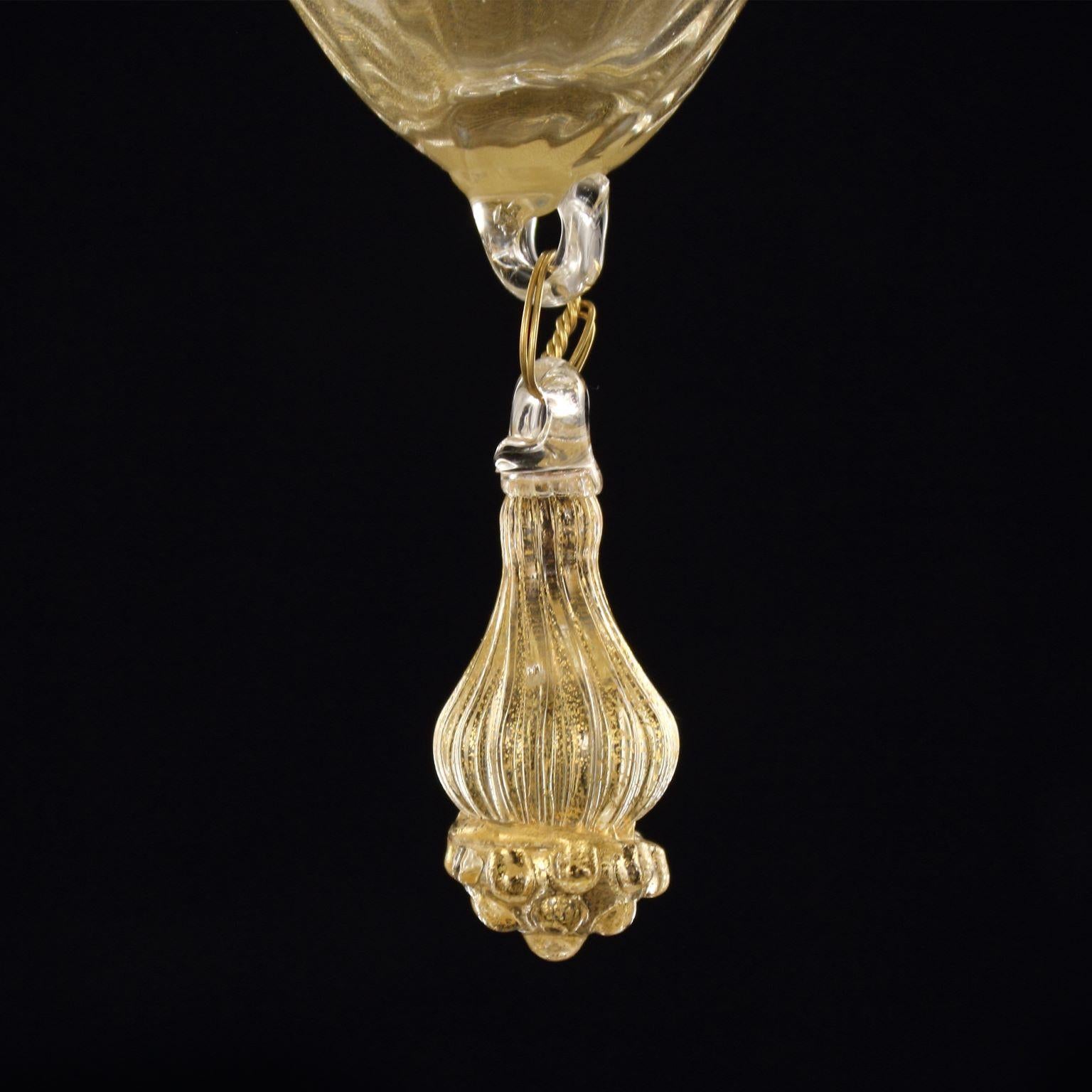 Kronleuchter mit 5 Armen aus künstlerischem Muranoglas mit Blattgold von Multiforme (Geblasenes Glas) im Angebot