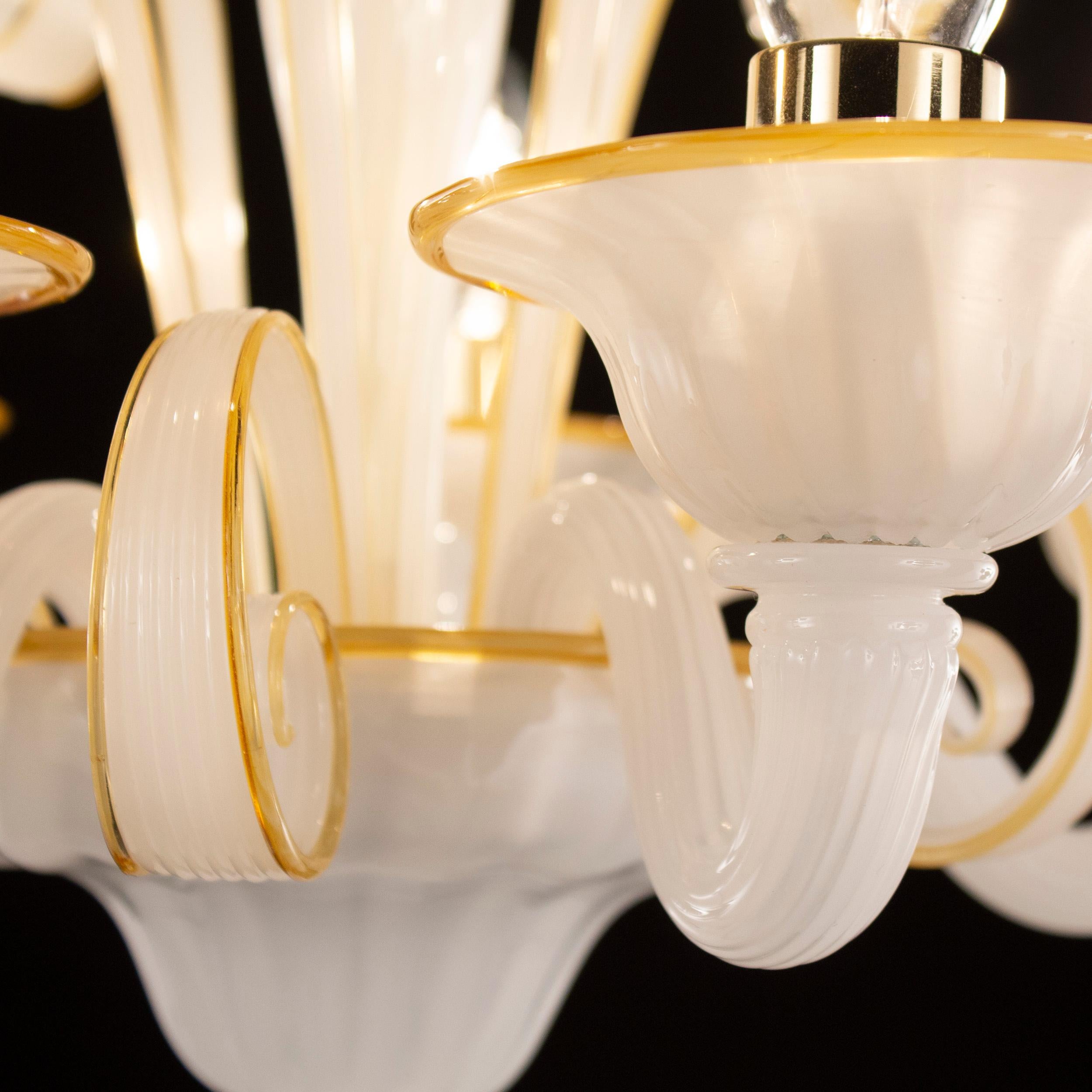 Chandelier 5 Arms White Silk-Gold Murano Glass Capriccio by Multiforme in Stock  In New Condition For Sale In Trebaseleghe, IT