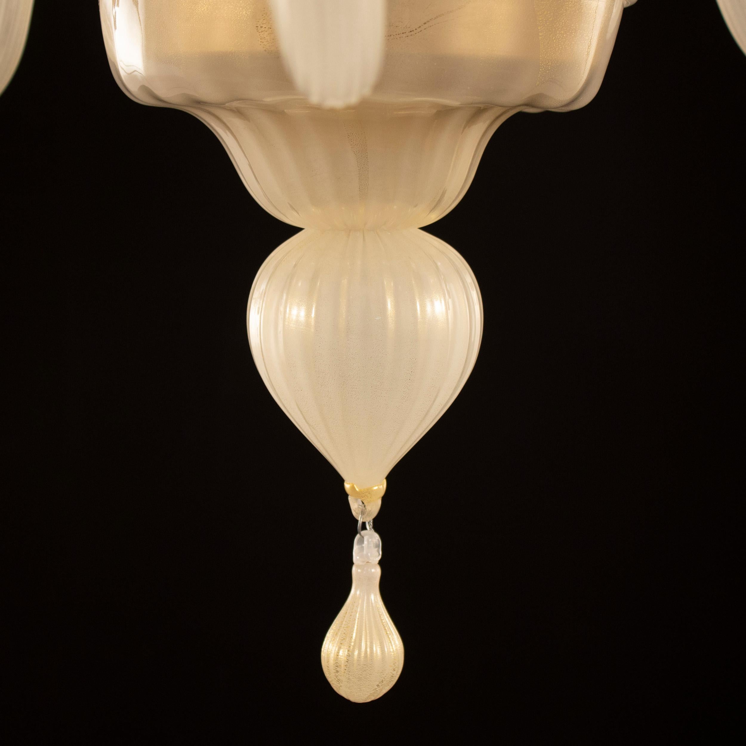 Contemporary Chandelier, 6 Arms White Silk and Gold Murano Glass by Multiforme in Stock For Sale