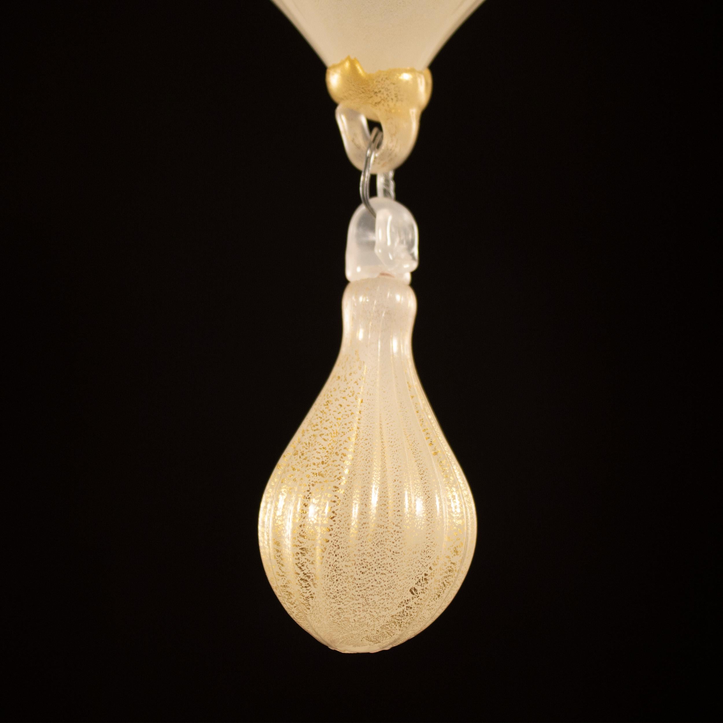 Chandelier, 6 Arms White Silk and Gold Murano Glass by Multiforme in Stock For Sale 2