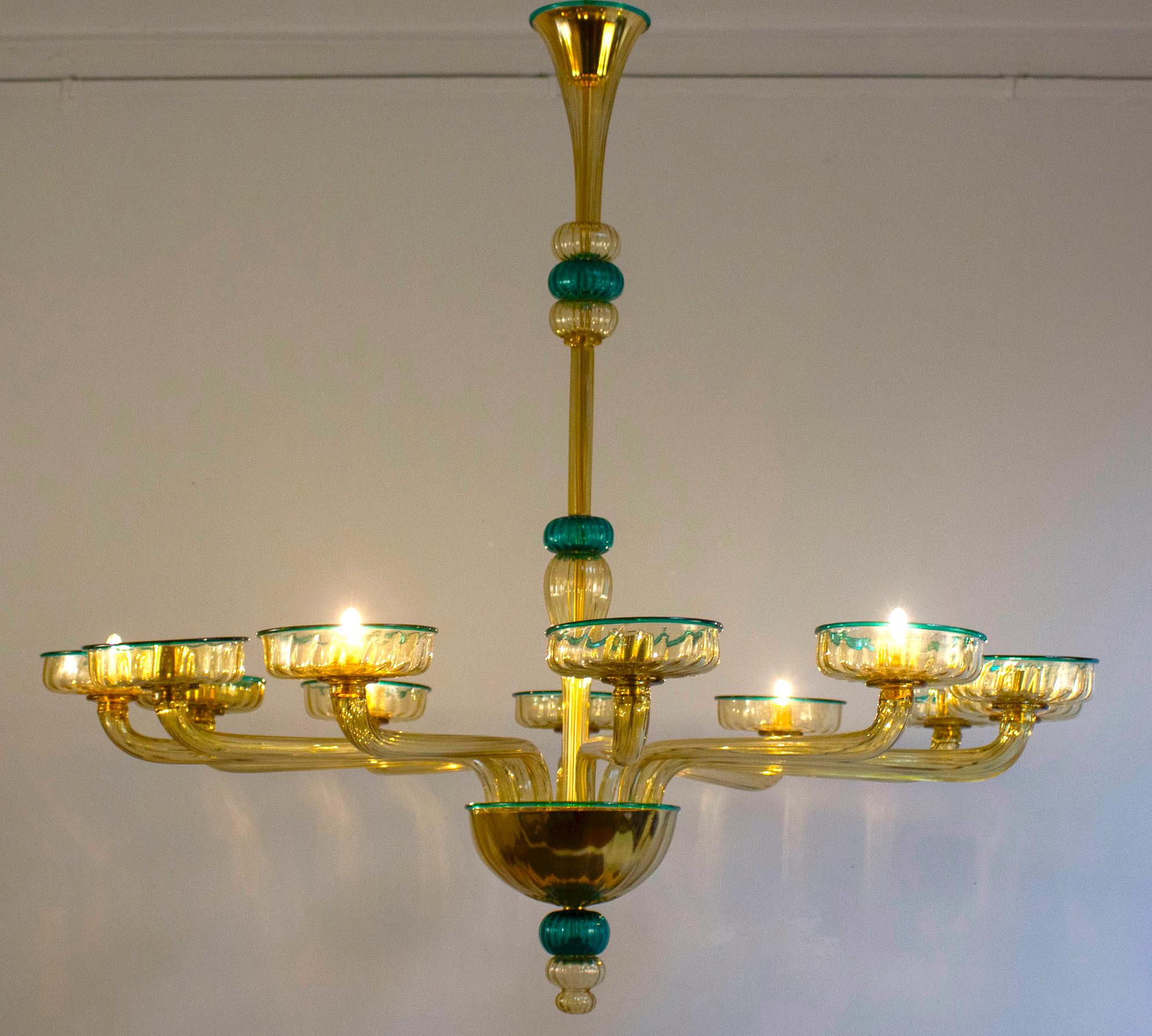 Chandelier Amber and Emerald Hand Blown Glass, attributed to Venini, circa 1970s In Excellent Condition For Sale In Rome, IT