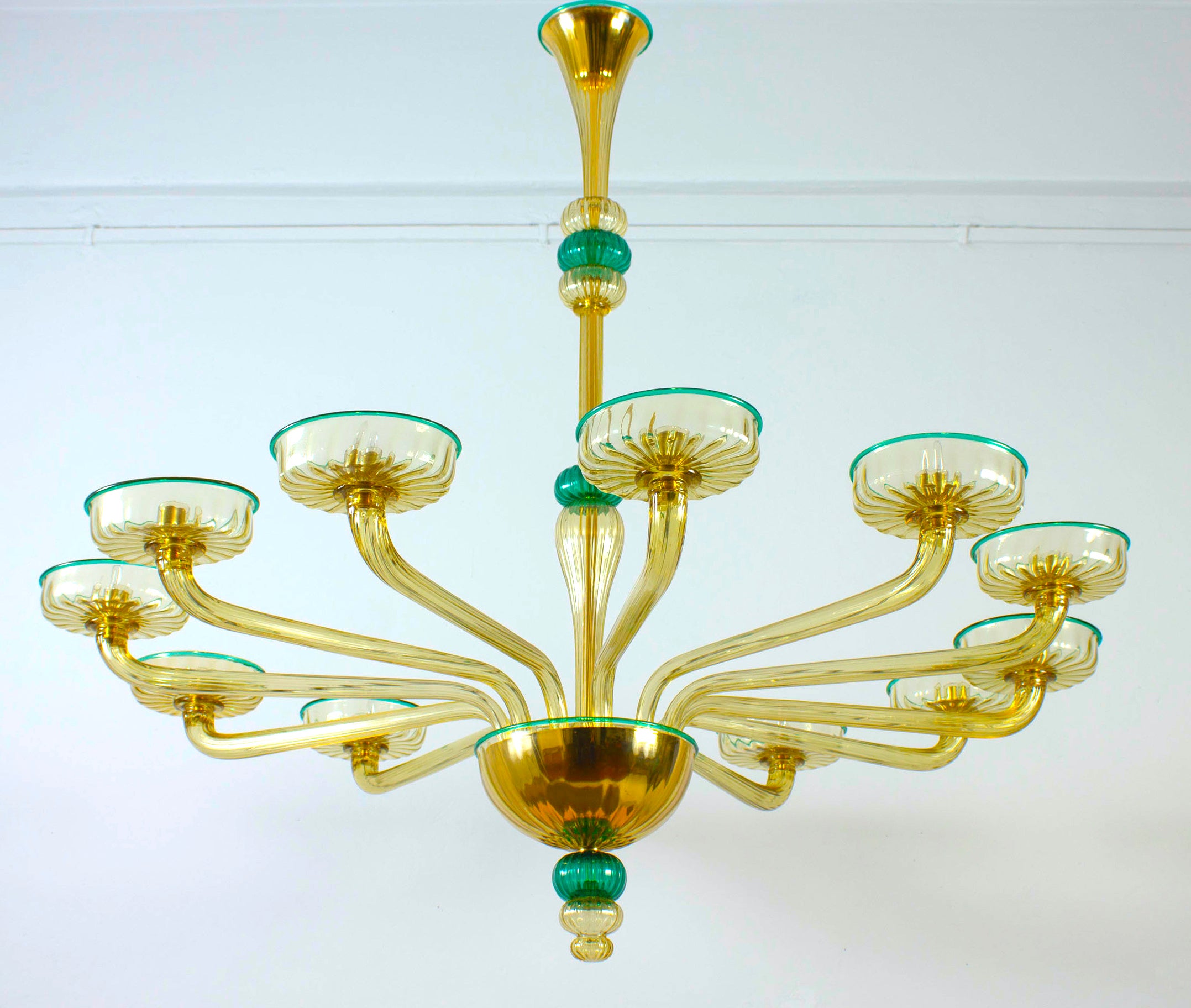 Chandelier Amber and Emerald Hand Blown Glass, attributed to Venini, circa 1970s For Sale 1