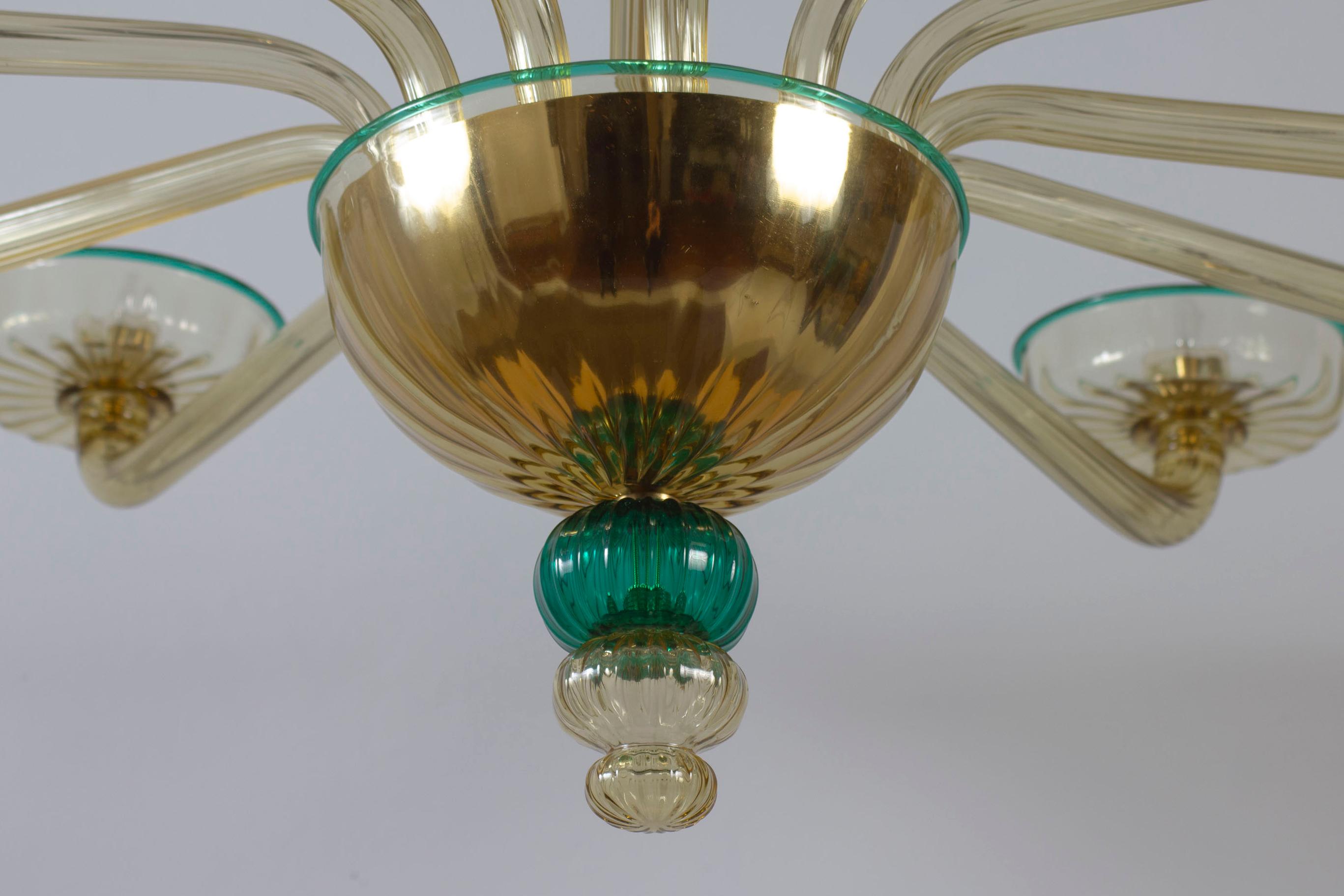 Vetro soffiato Lampadario Ambra e Smeraldo in vetro soffiato a mano, attribuito a Venini, circa anni '70 in vendita