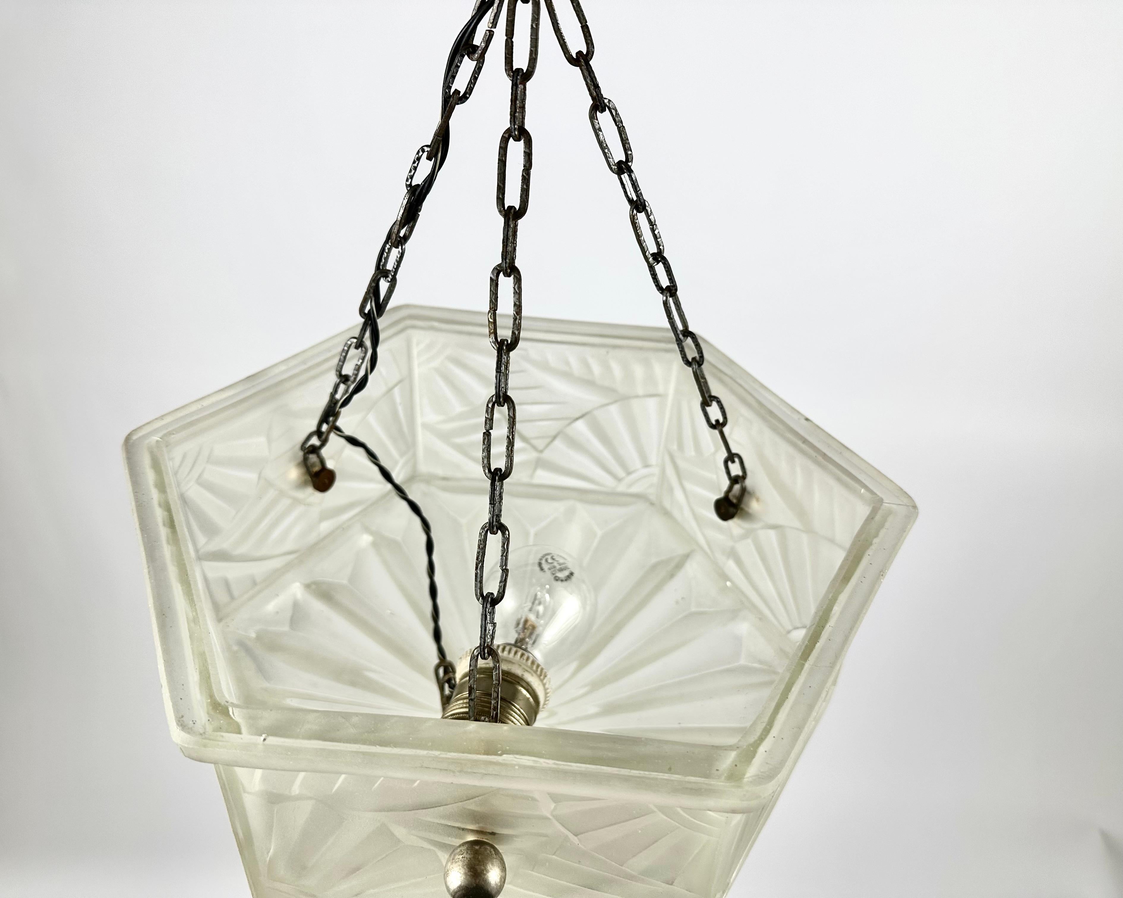 Chandelier Art Deco Brass Glass Suspension Ceiling Lamp Art Deco France 1930 For Sale 1