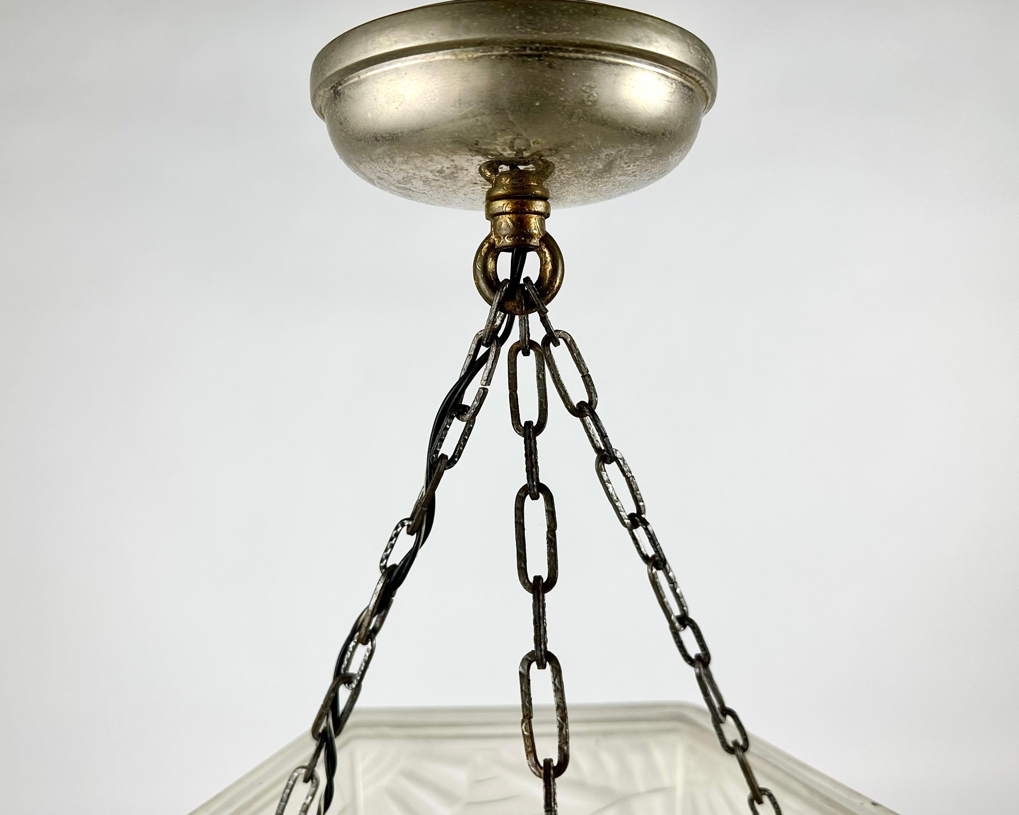 Chandelier Art Deco Brass Glass Suspension Ceiling Lamp Art Deco France 1930 For Sale 2