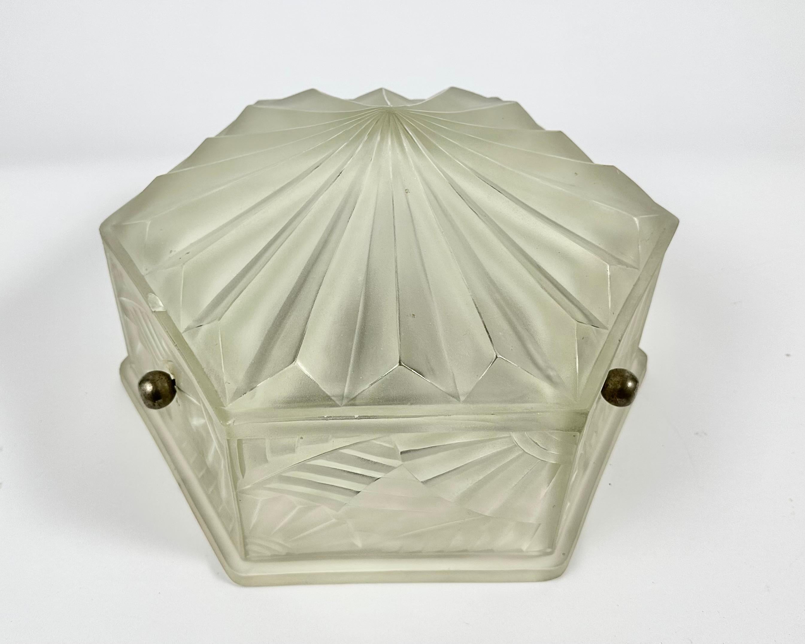 Chandelier Art Deco Brass Glass Suspension Ceiling Lamp Art Deco France 1930 For Sale 4