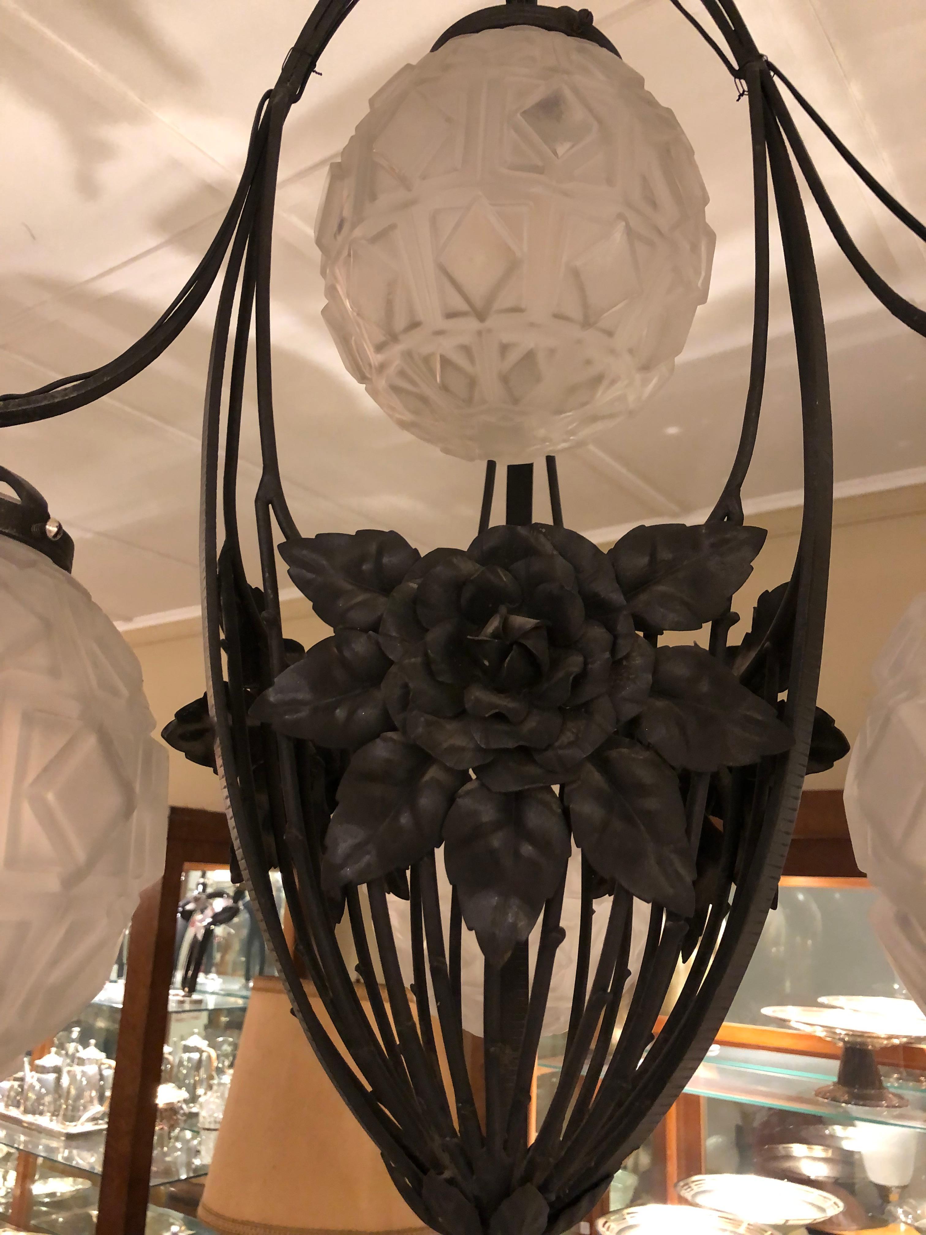 Chandelier Jugendstil, Art Nouveau, in Glass and Iron, Year 1900, Country French For Sale 6