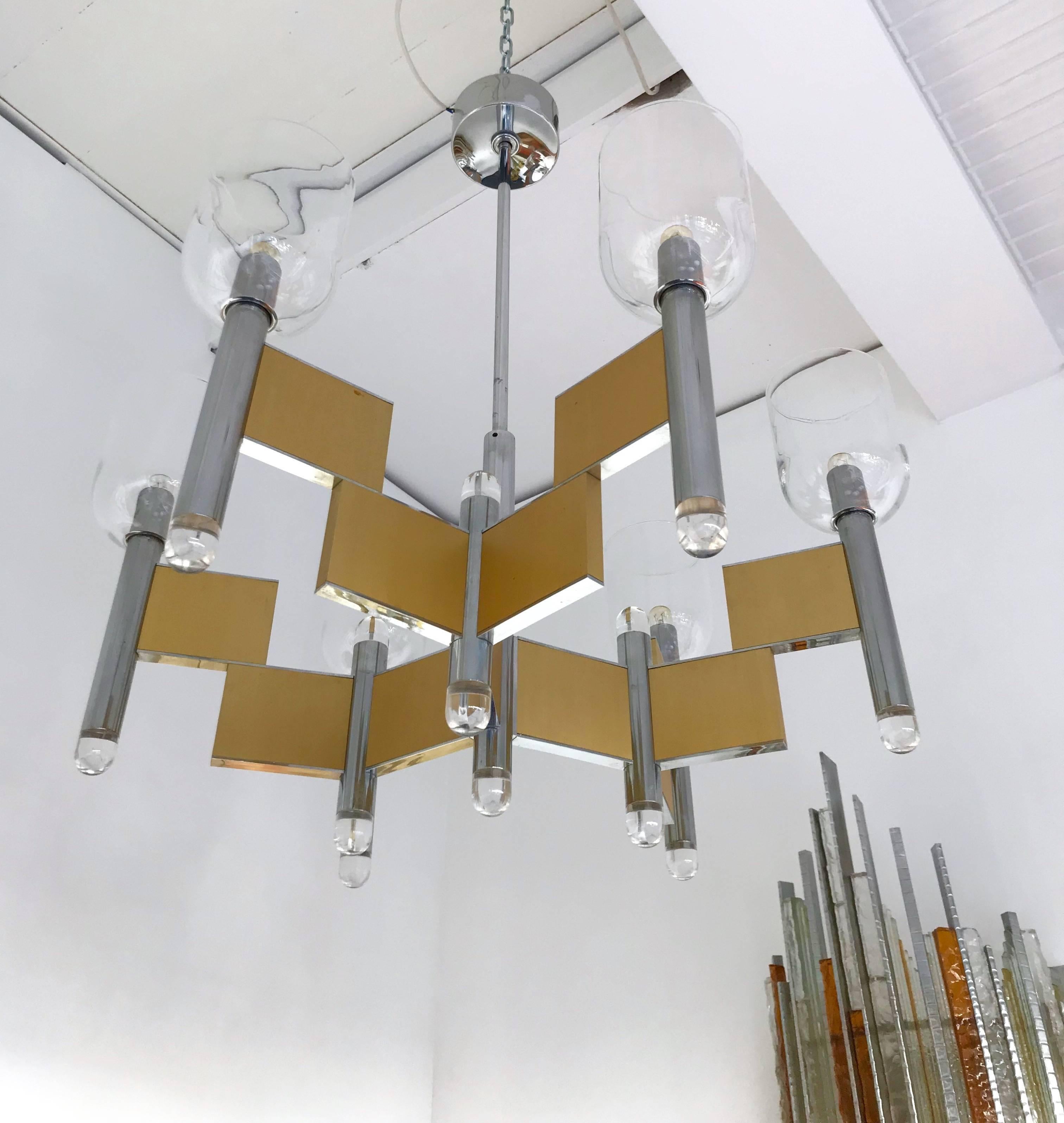 Chandelier Brass Chrome Glass by Sciolari. Italy, 1970s In Good Condition In SAINT-OUEN, FR