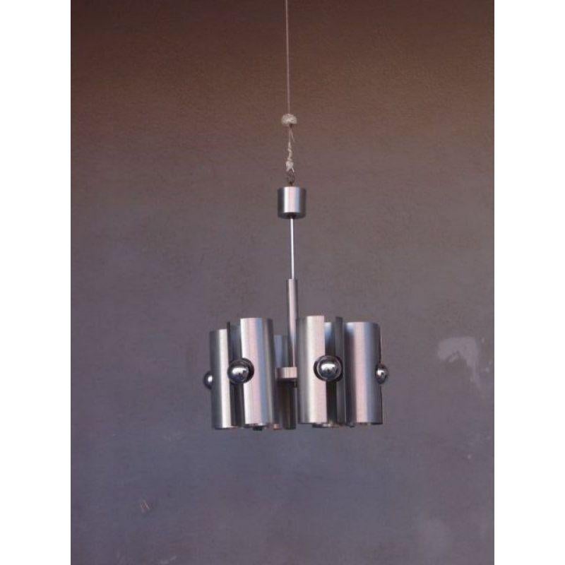 Chandelier 1970 brushed aluminum design including 6 very decorative retro-reflecting lights. Dimension height 65 cm for a diameter of 45 cm.

Additional information: 
Style: Vintage 1970.