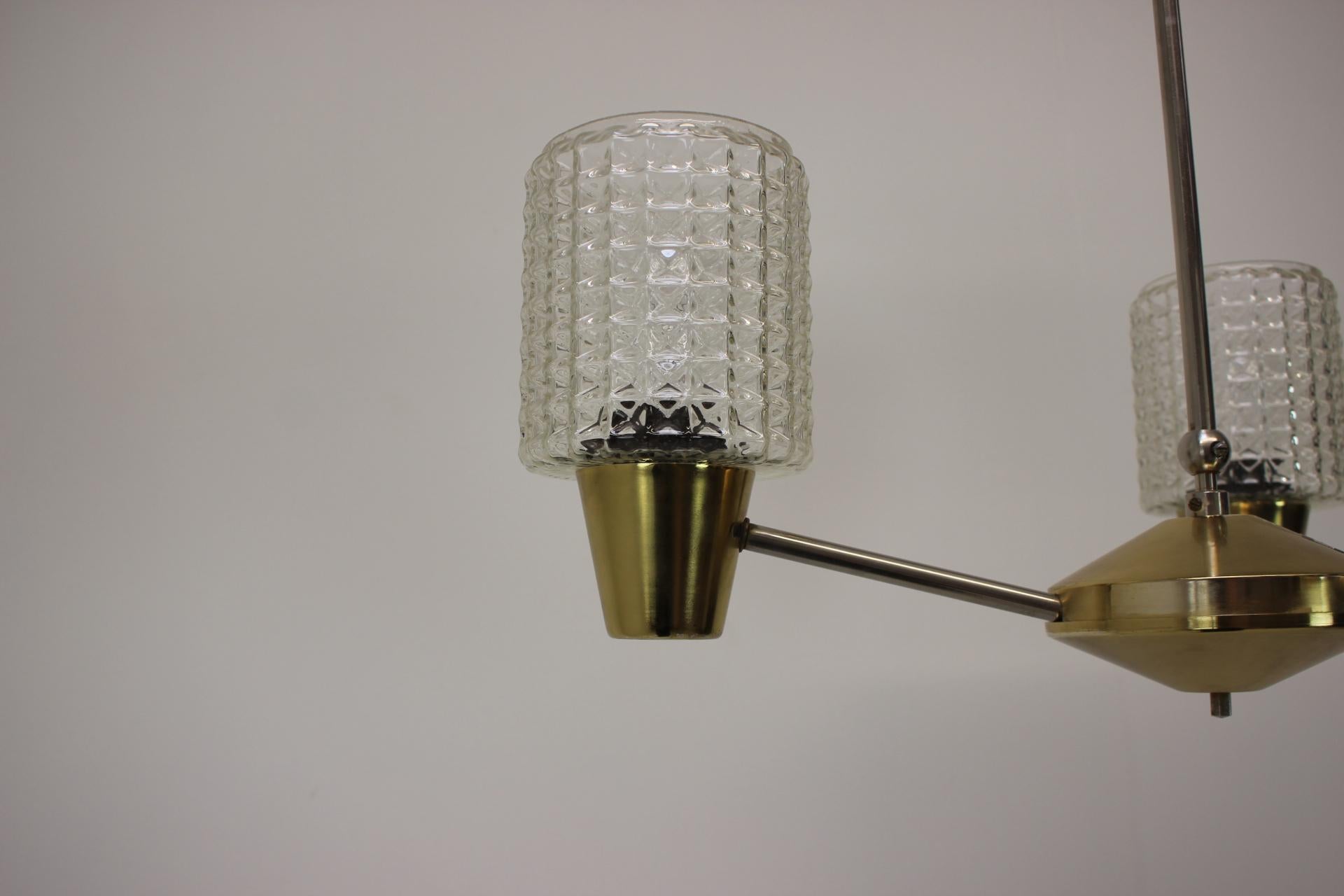Mid-Century moderno Lampadario di Kamenicky Senov, anni '70, Cecoslovacchia in vendita
