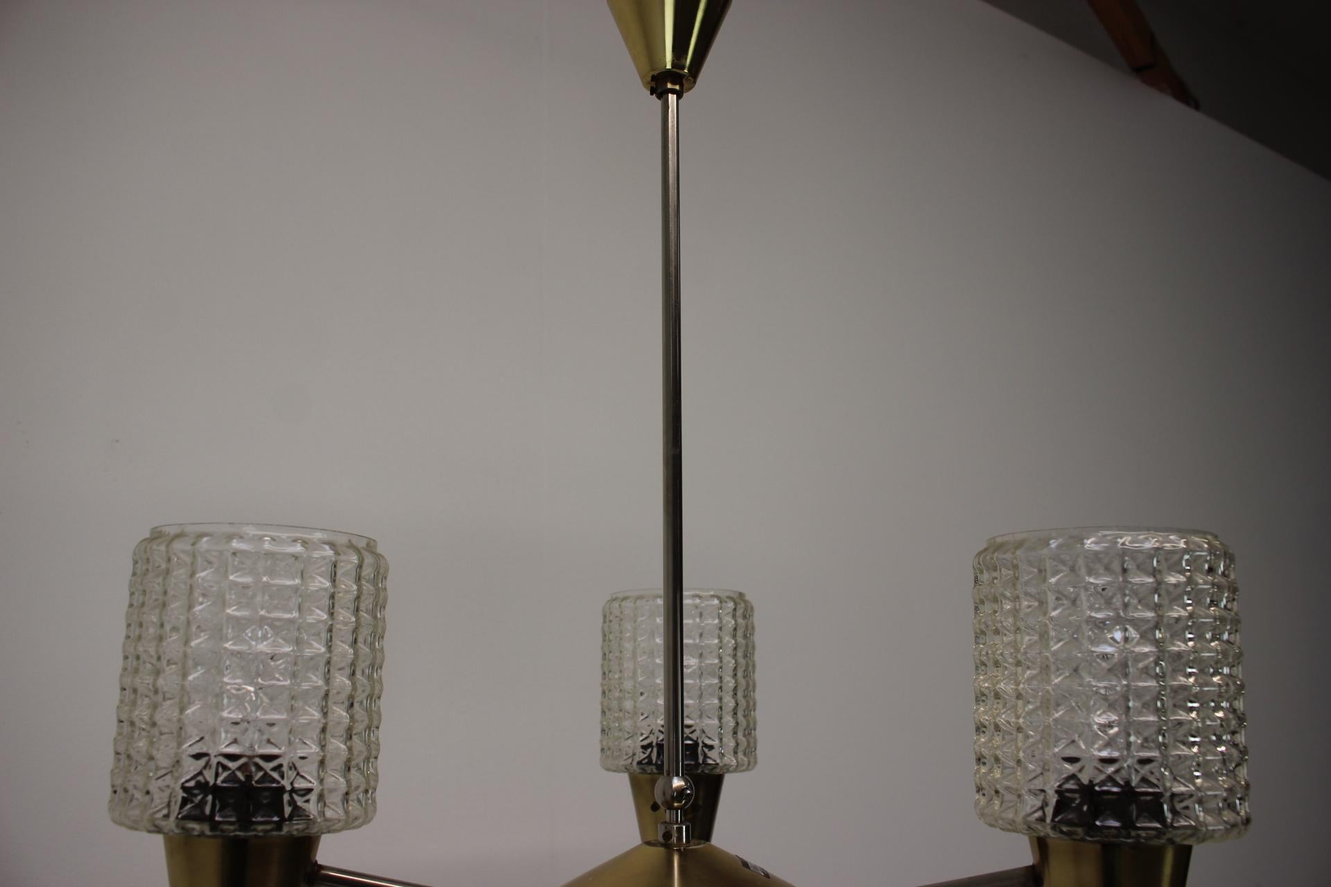 Lampadario di Kamenicky Senov, anni '70, Cecoslovacchia In condizioni buone in vendita a Praha, CZ