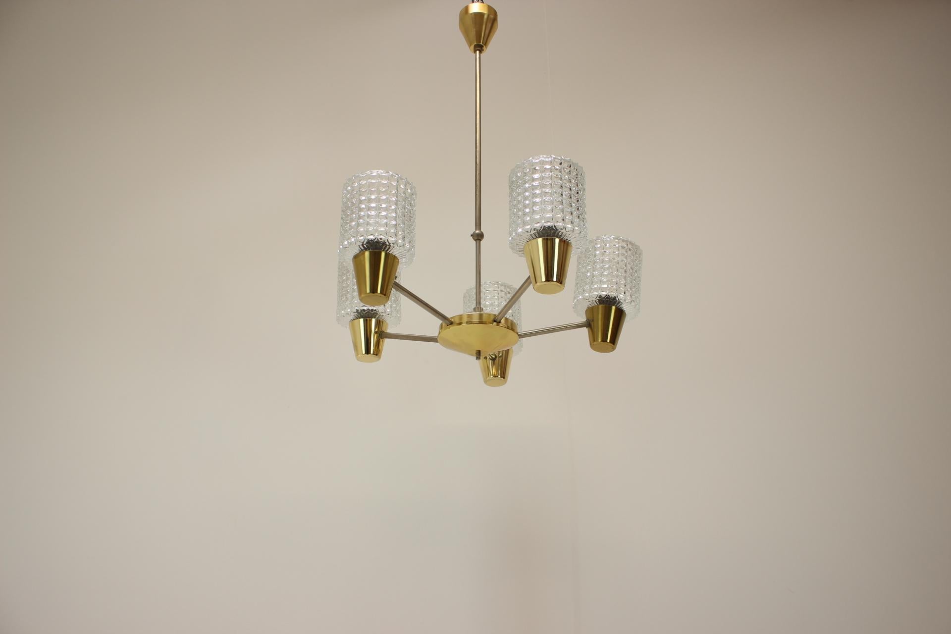 Fine XX secolo Lampadario di Kamenicky Senov, anni '70, Cecoslovacchia in vendita