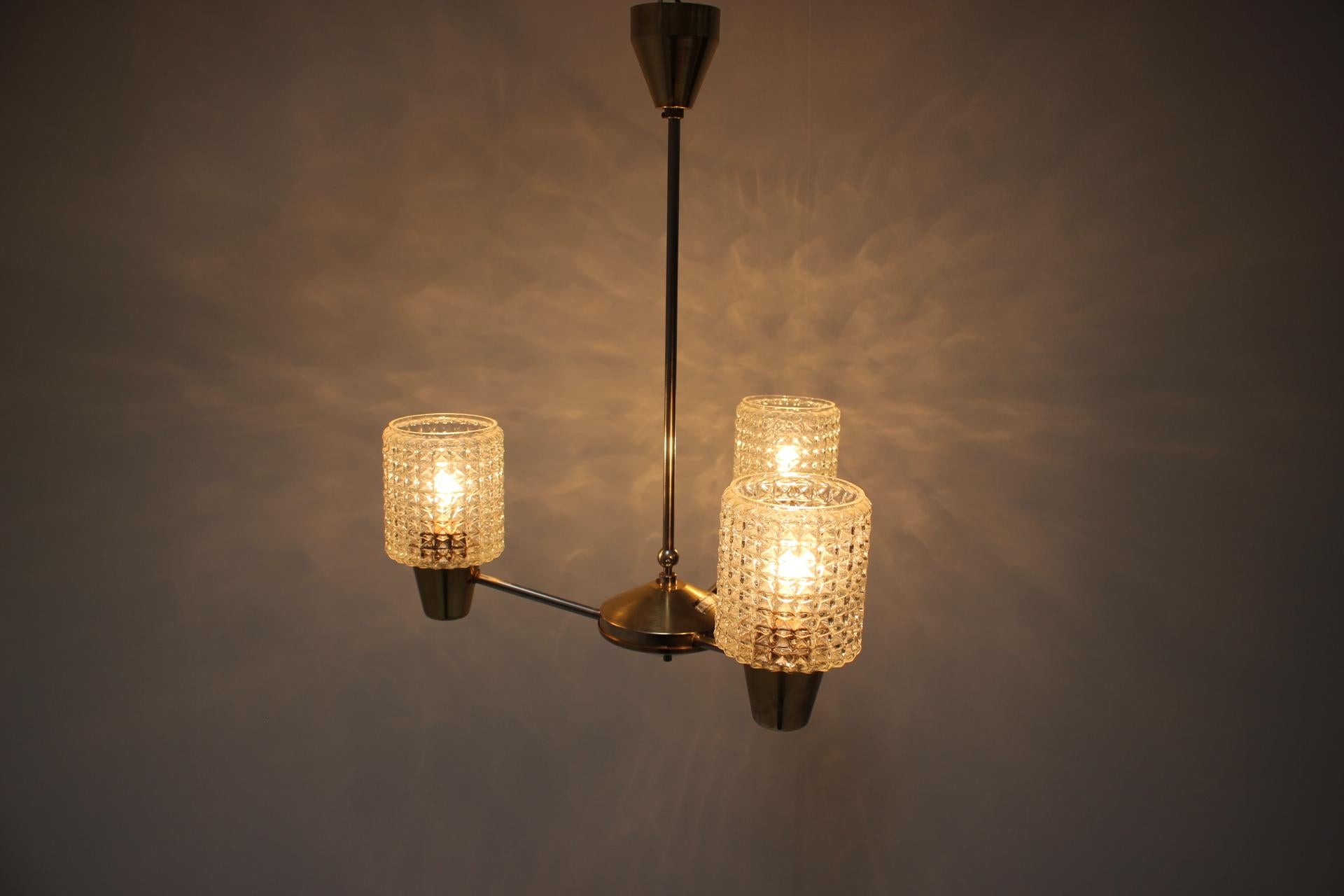 Lampadario di Kamenicky Senov, anni '70, Cecoslovacchia in vendita 2