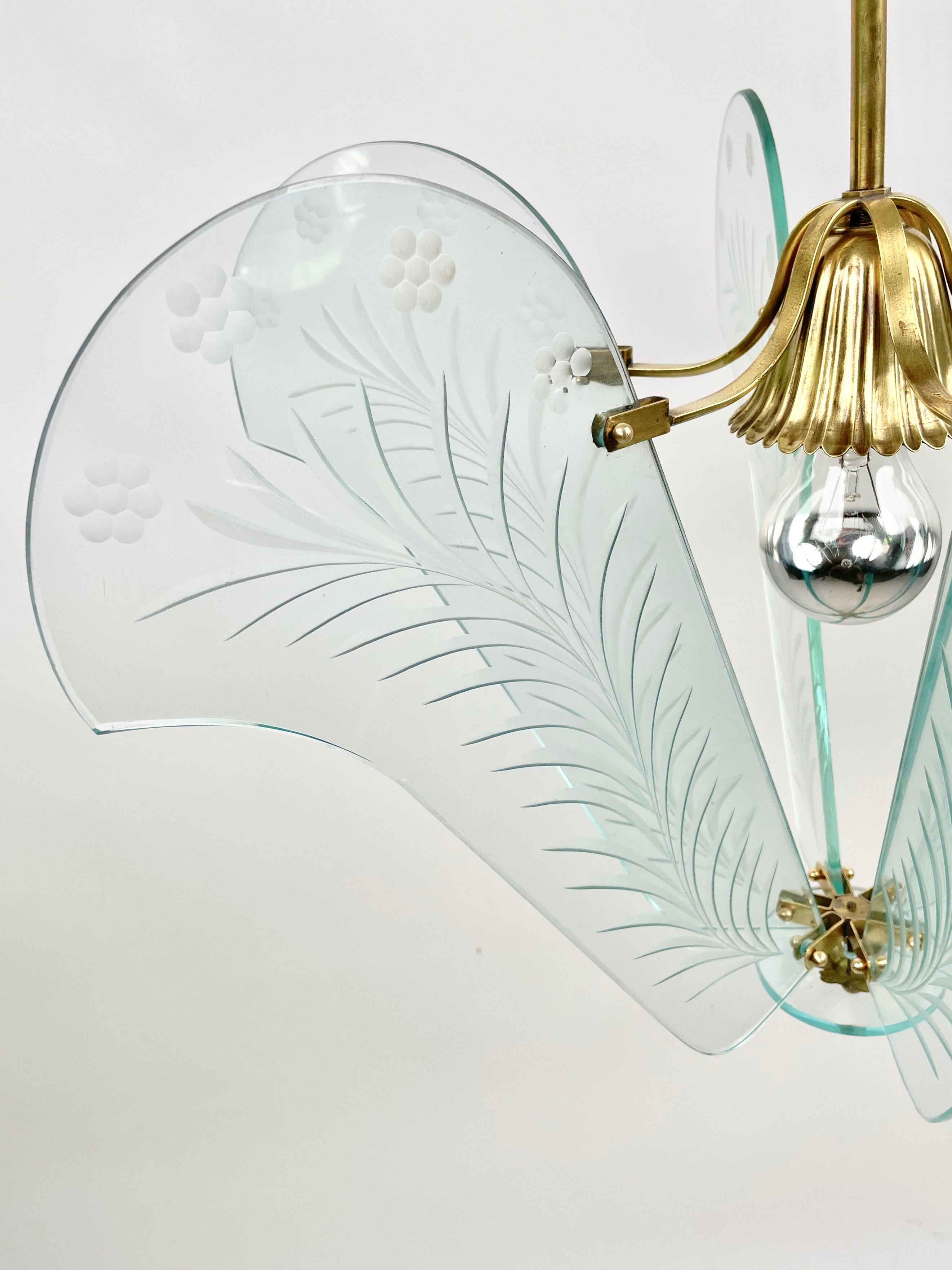 Chandelier Carved Glass and Brass Fontana Arte Style, Italy, 1950s For Sale 2