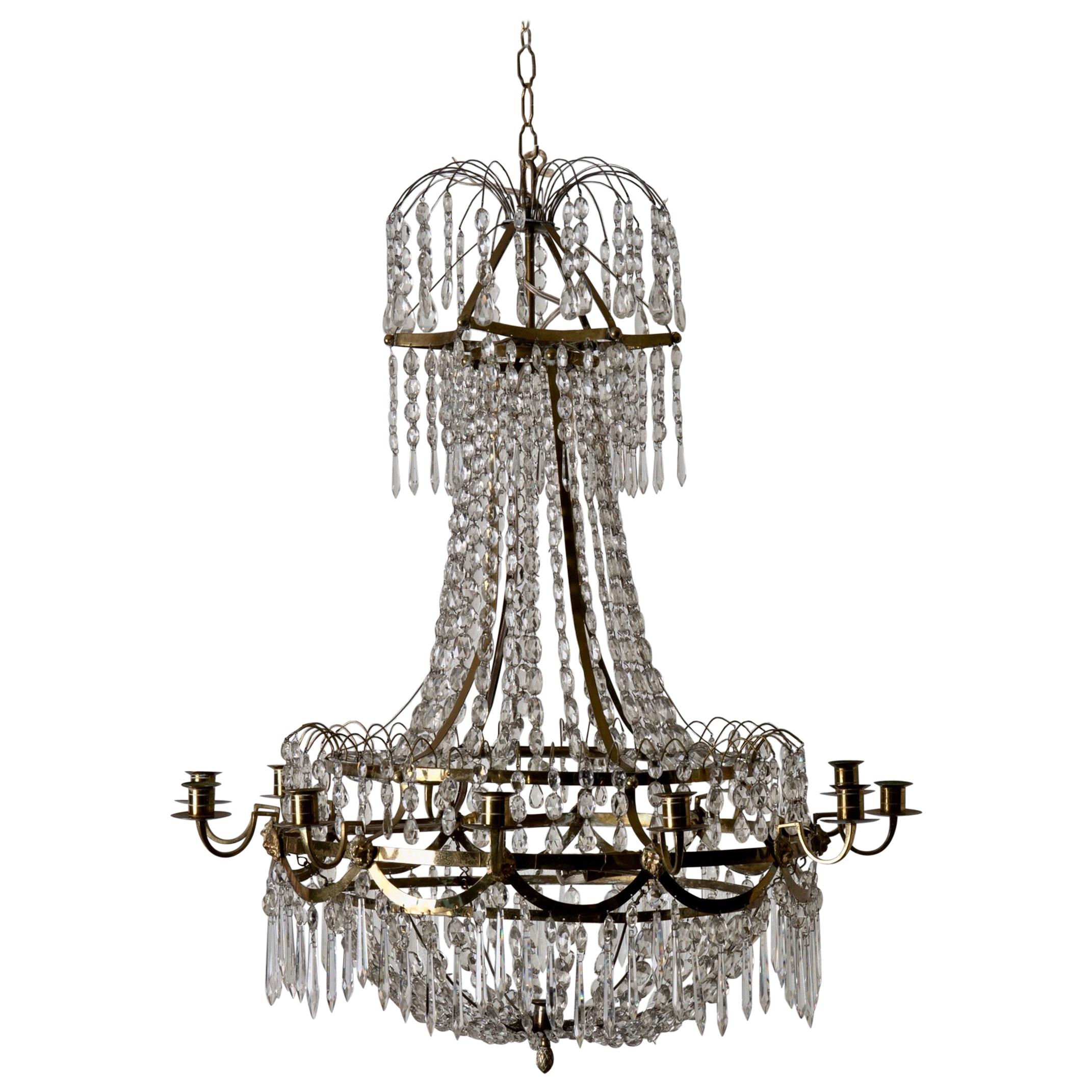Lustre suédois Gustavien néoclassique, cristal et laiton, Suède