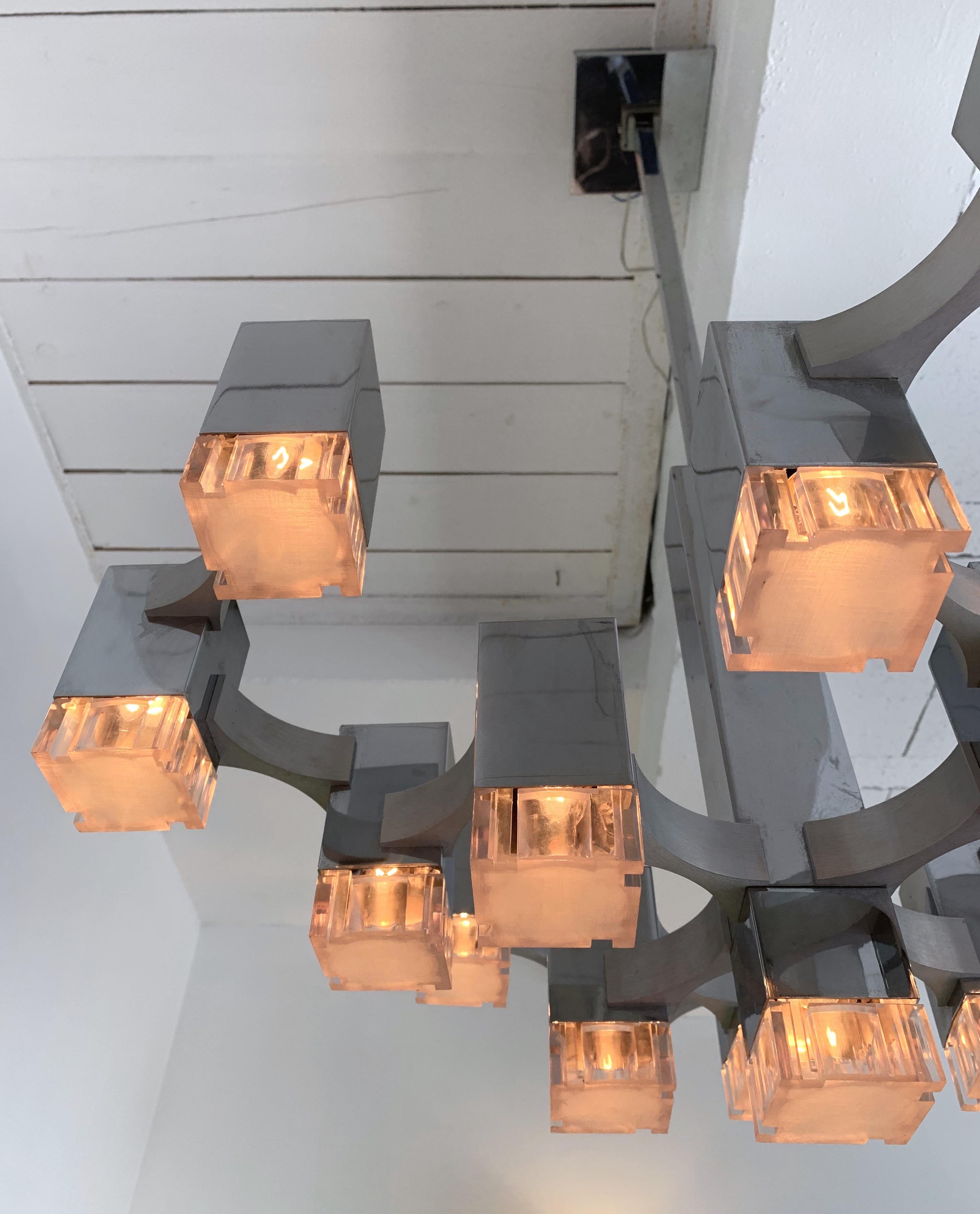 Chandelier Cubic by Sciolari, Italy, 1970s In Good Condition In SAINT-OUEN, FR