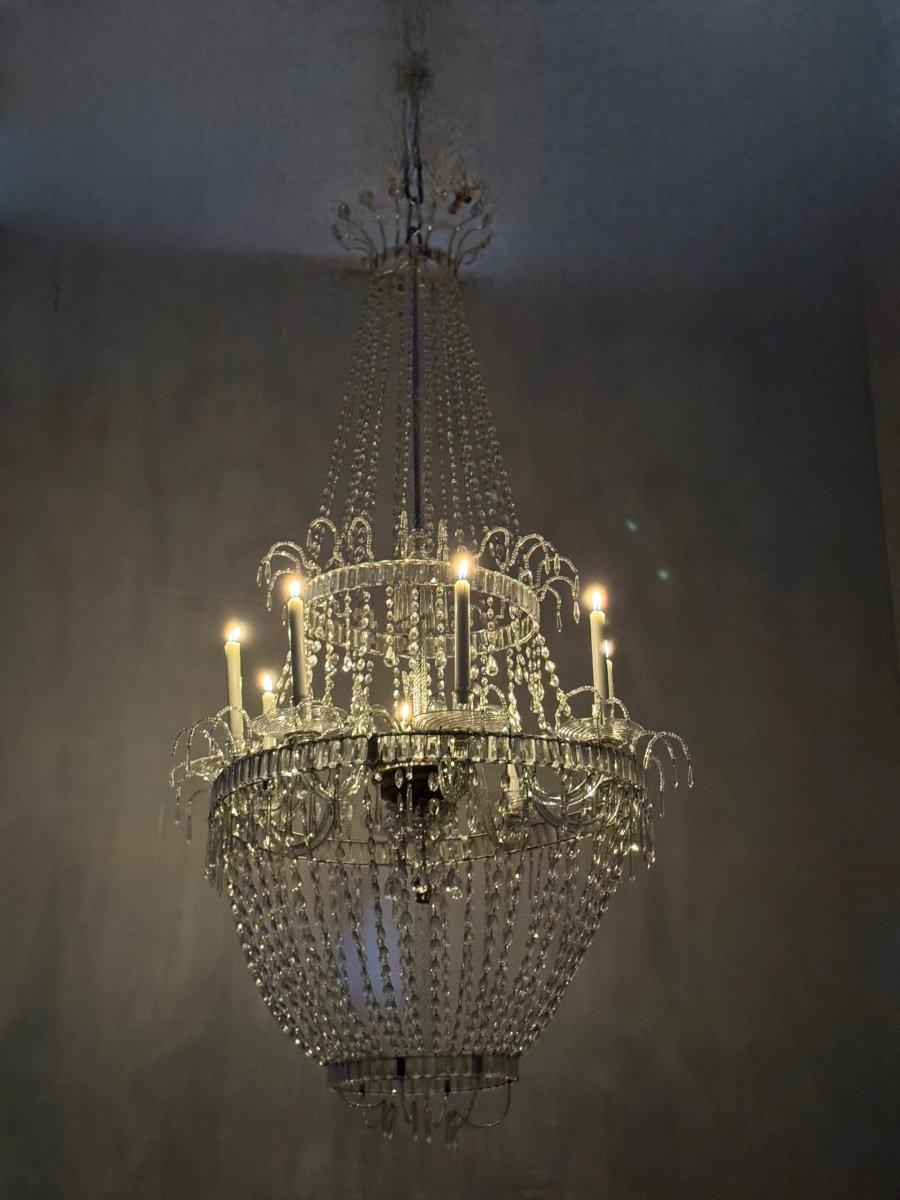 Important sac de perles chandelier, cut crystal shuttle pendants, circa 1800