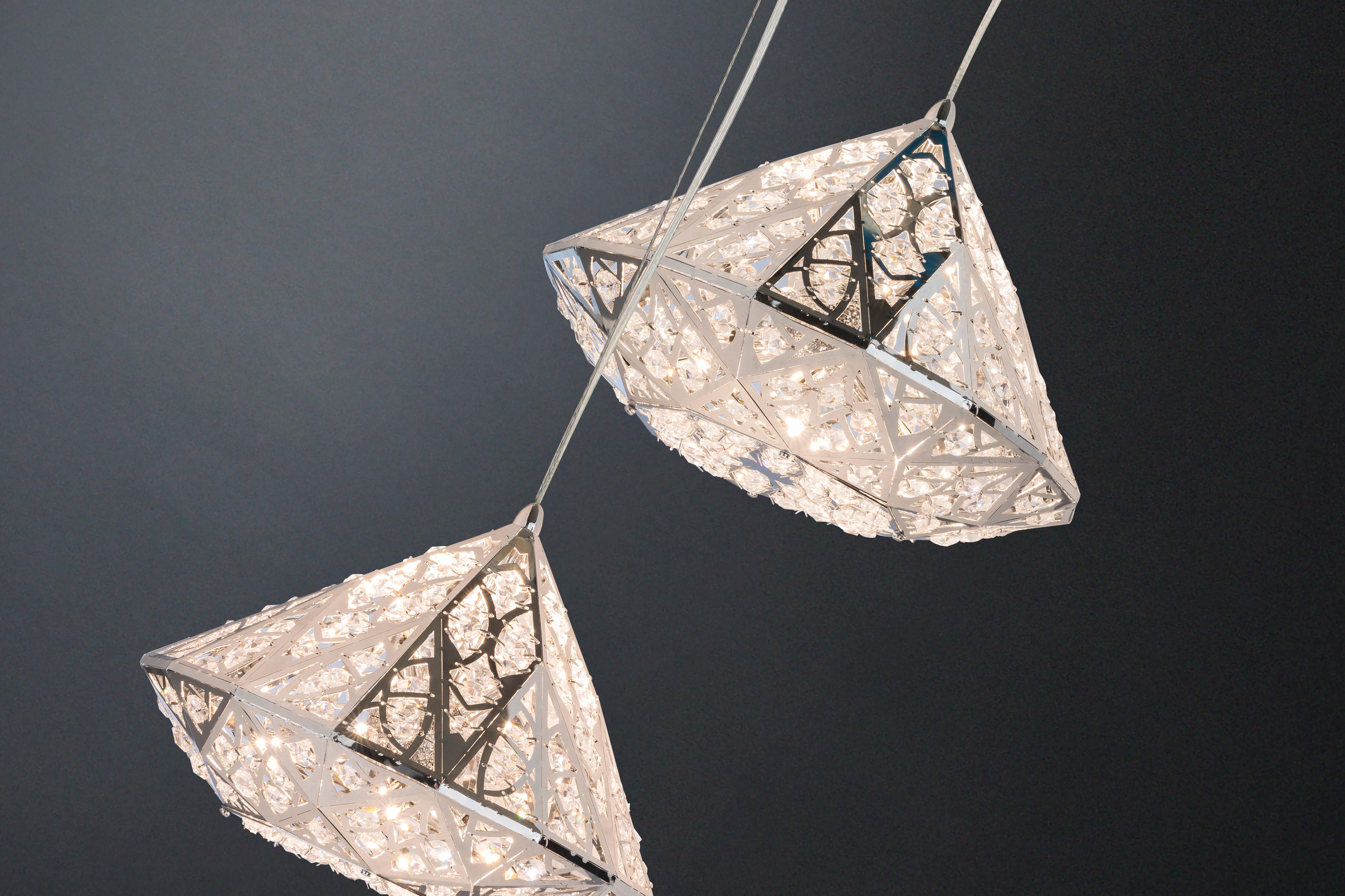 Kronleuchter mit Diamanten, verchromte Oberfläche, Arabesque-Stil, Italien (Moderne) im Angebot
