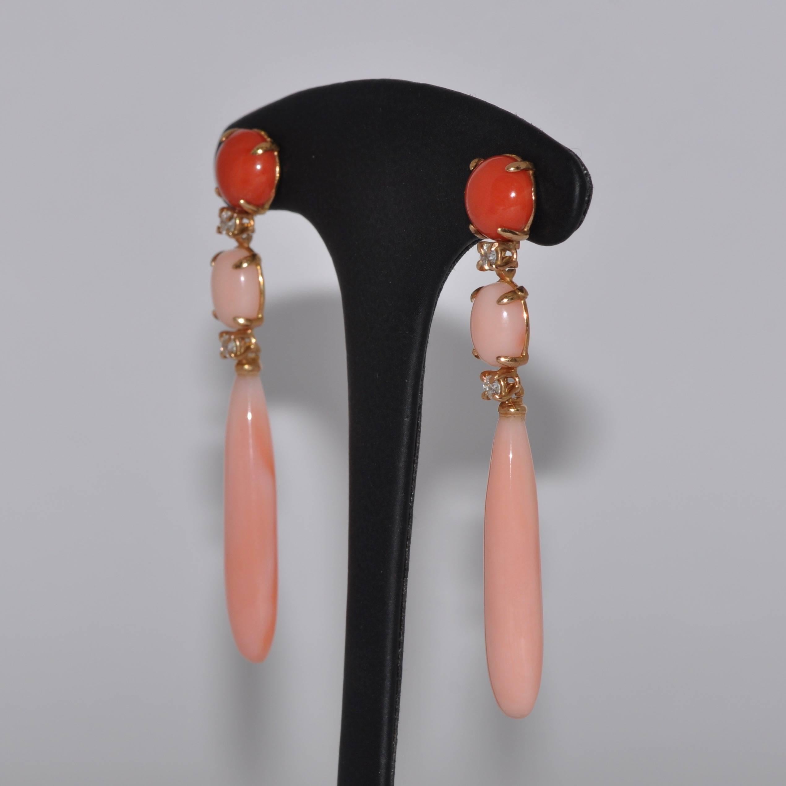 Carefully selected coral lends these earrings a vibrant, organic touch of color. Each piece of coral is carefully cut and polished, highlighting its unique texture and natural nuances. The warm, shimmering tones of the coral add a touch of