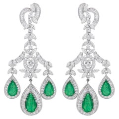 Important Emerald and Diamond Chandelier Earrings 17.89 Carats 18K Gold