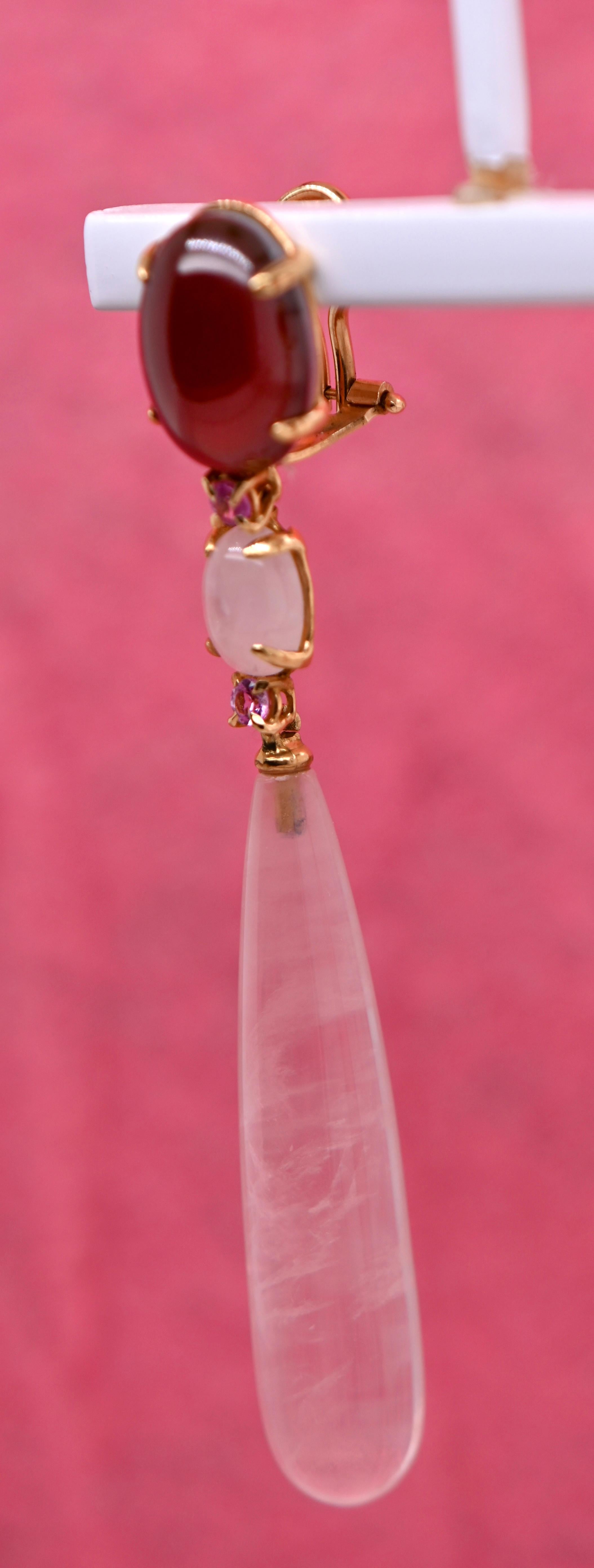 Boucles d'oreilles lustre en or rose 18 carats, grenat, topaze rose et quartz  en vente 1