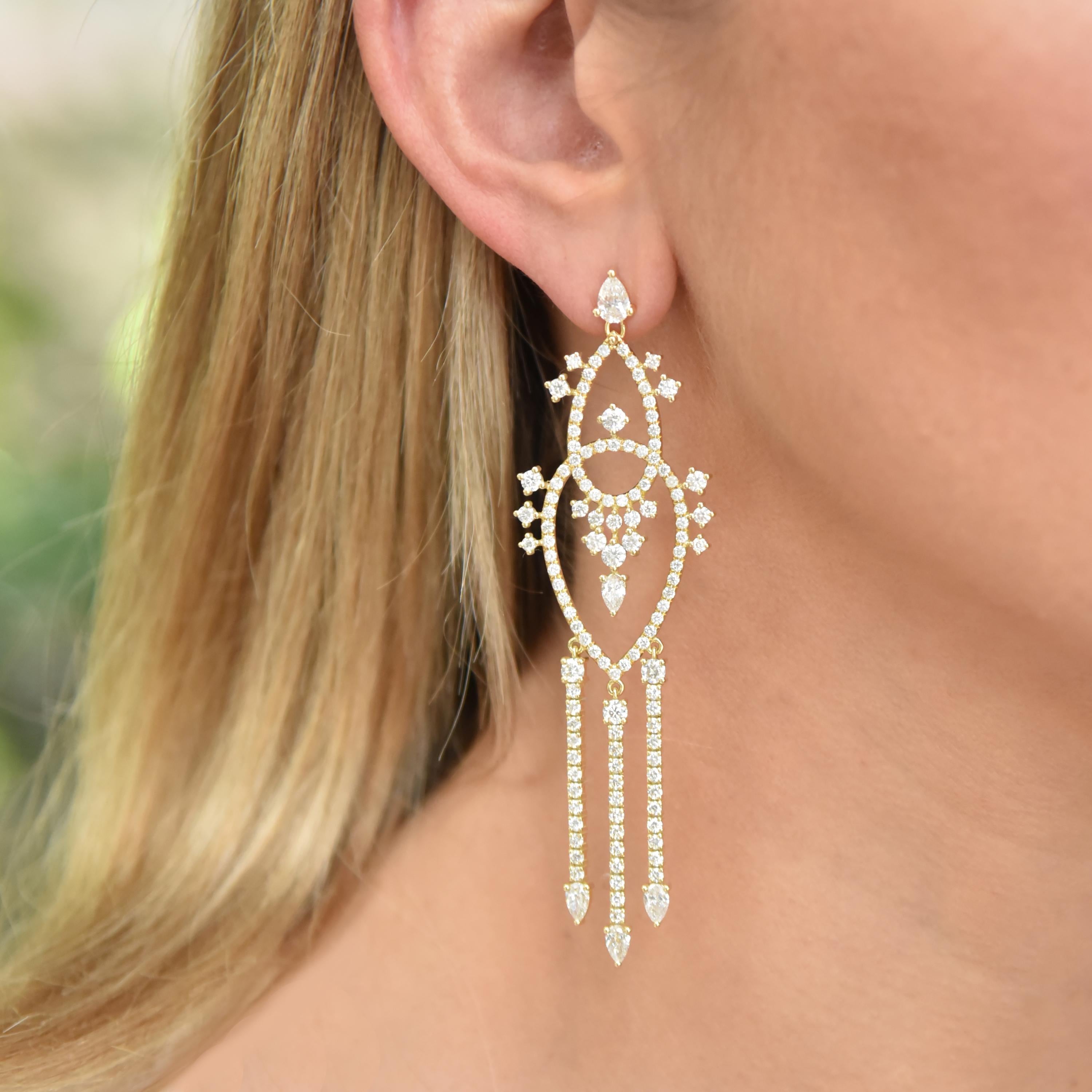 Pear Cut Chandelier Earrings in 18 Karat Yellow Gold with Diamonds For Sale