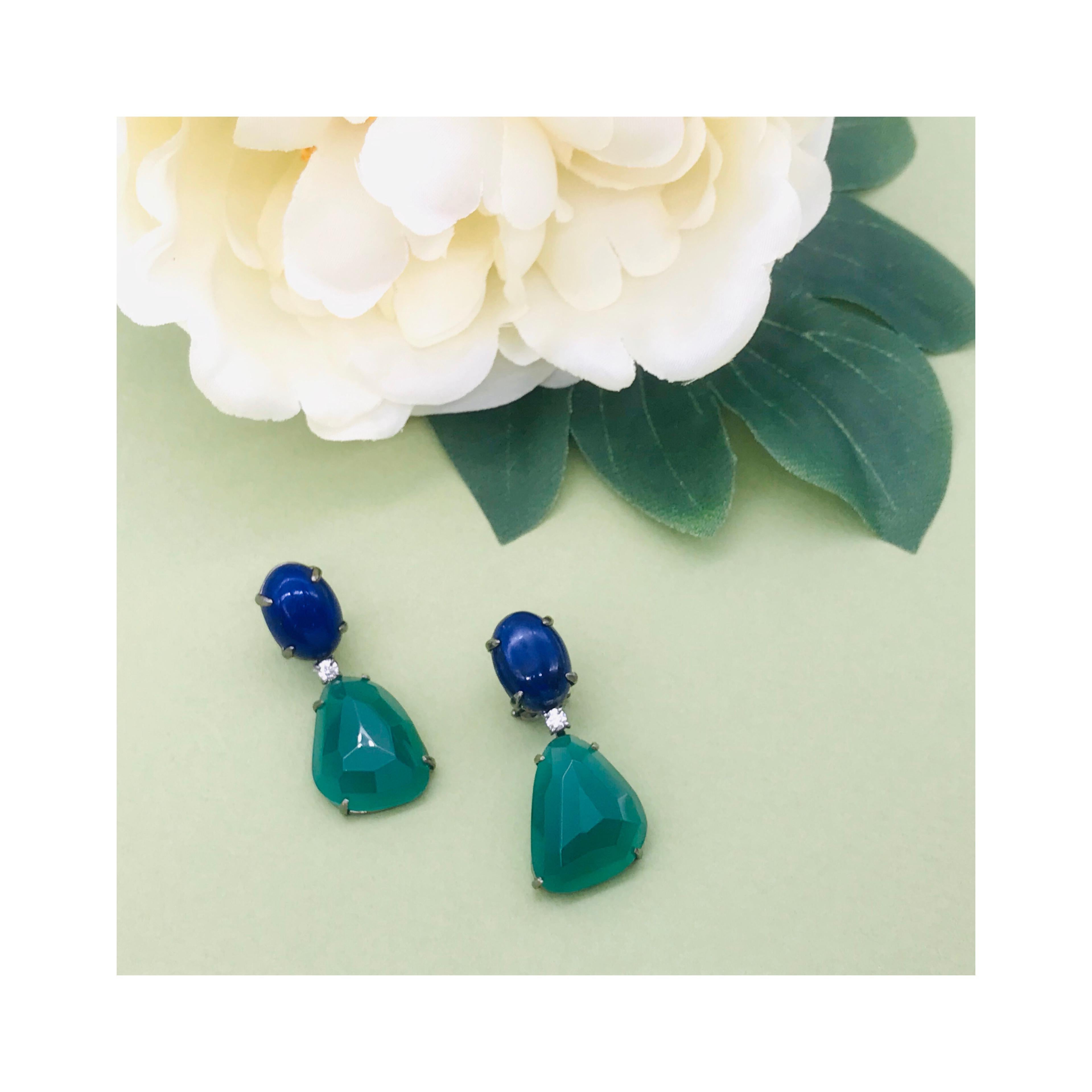 Chandelier Earrings Lapis Lazuli Agate Diamonds Black Gold 18 Carat For Sale 3