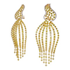 Orecchini a lampadario con diamanti gialli taglio principessa. D20.24ct.t.w.