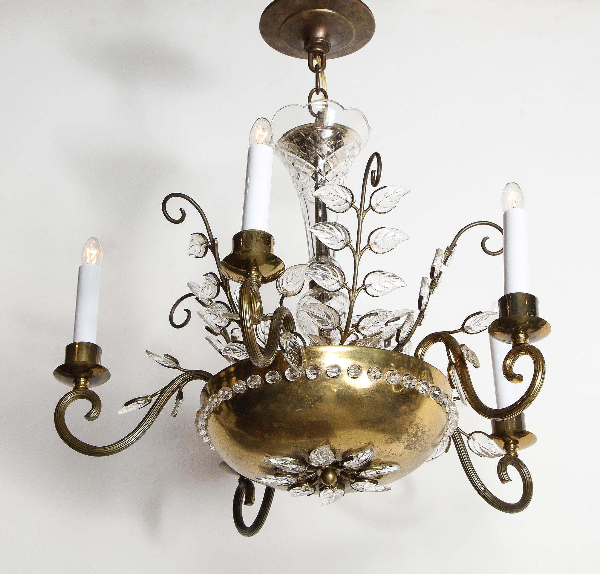 Bagues 5 arm chandelier

Having a central brass bowl with applied glass leaves, supporting 5 