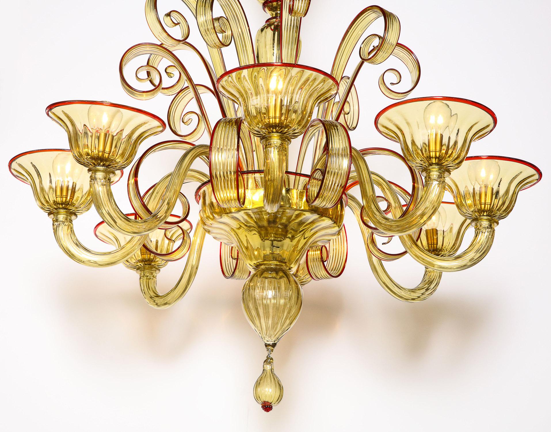 Lustre en verre vénitien, couleur ambre/rouge, contemporain, Murano, Italie, 8 branches en vente 3