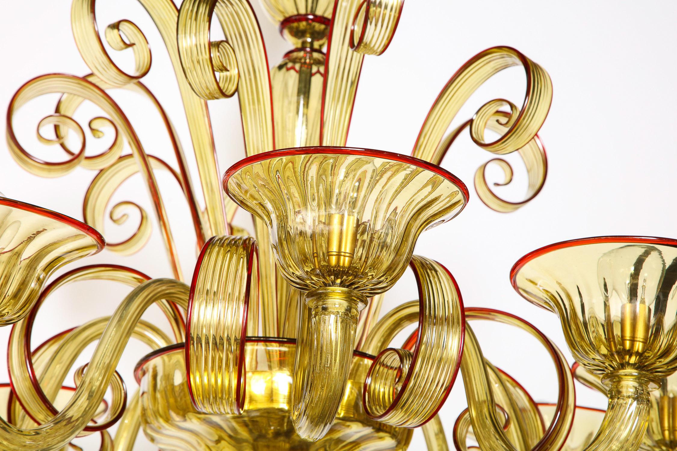 Lustre en verre vénitien, couleur ambre/rouge, contemporain, Murano, Italie, 8 branches en vente 7