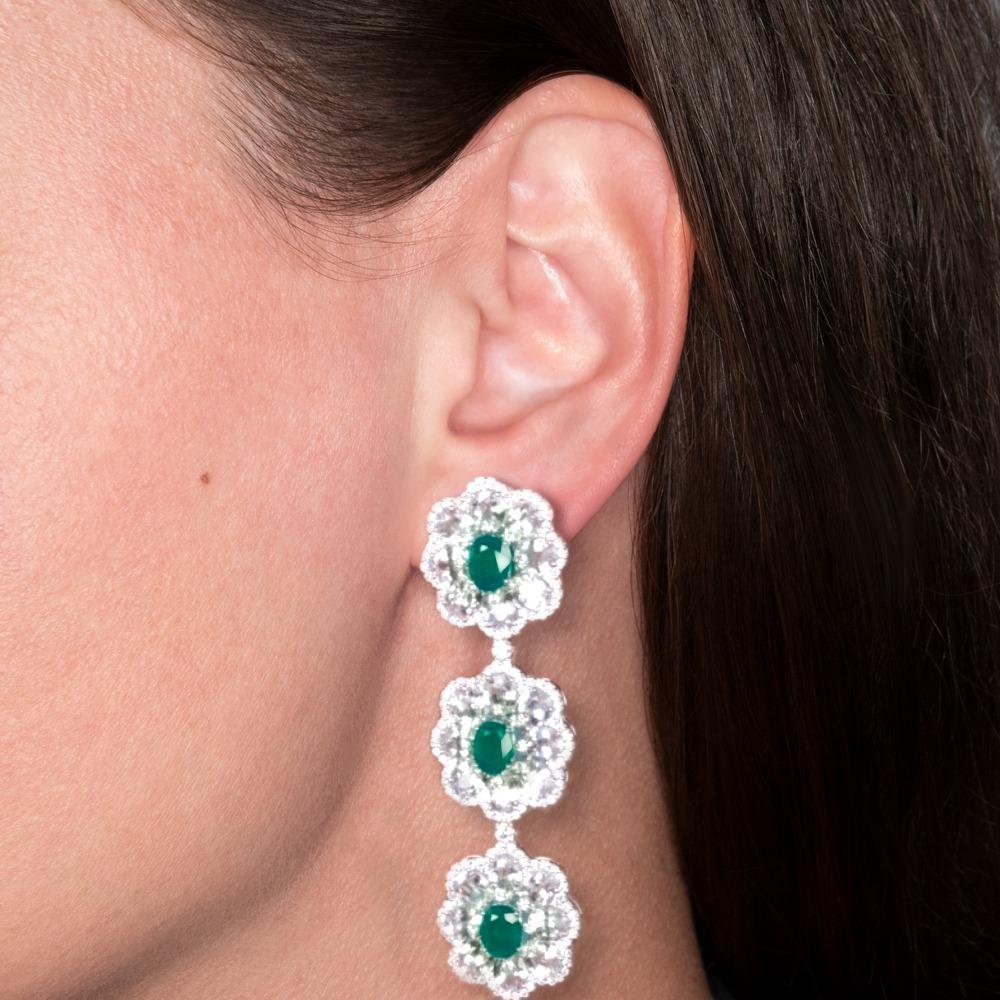 Kronleuchter Grüner Smaragd Diamantohrringe mit Rosenschliff im Zustand „Neu“ im Angebot in Chicago, IL