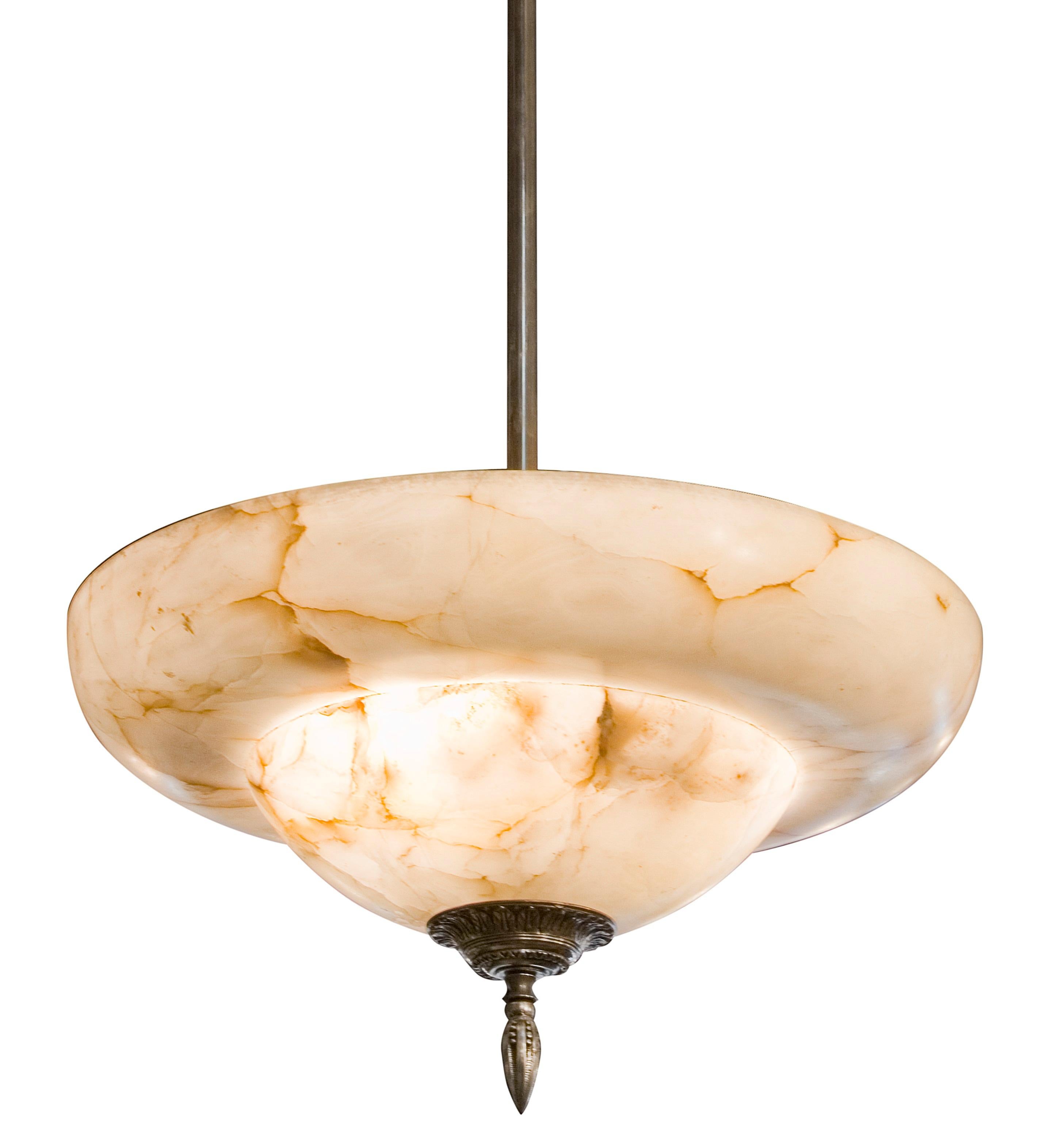 Lámpara de araña de alabastro y bronce plateado, Estilo: Art Decó, Año: 1920 en venta 3