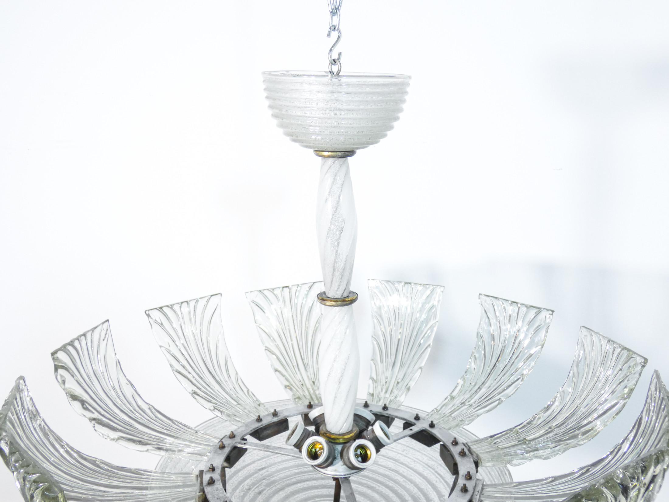 Chandelier in Blown Glass, Design by Barovier & Toso, Murano, 1940s 1