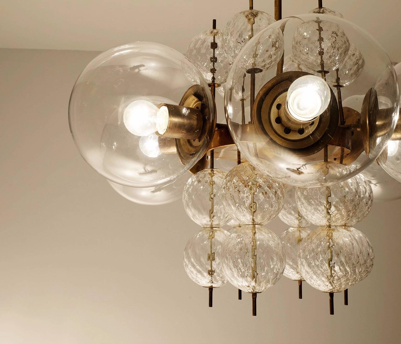 Chandelier in Brass and Glass In Good Condition In Waalwijk, NL