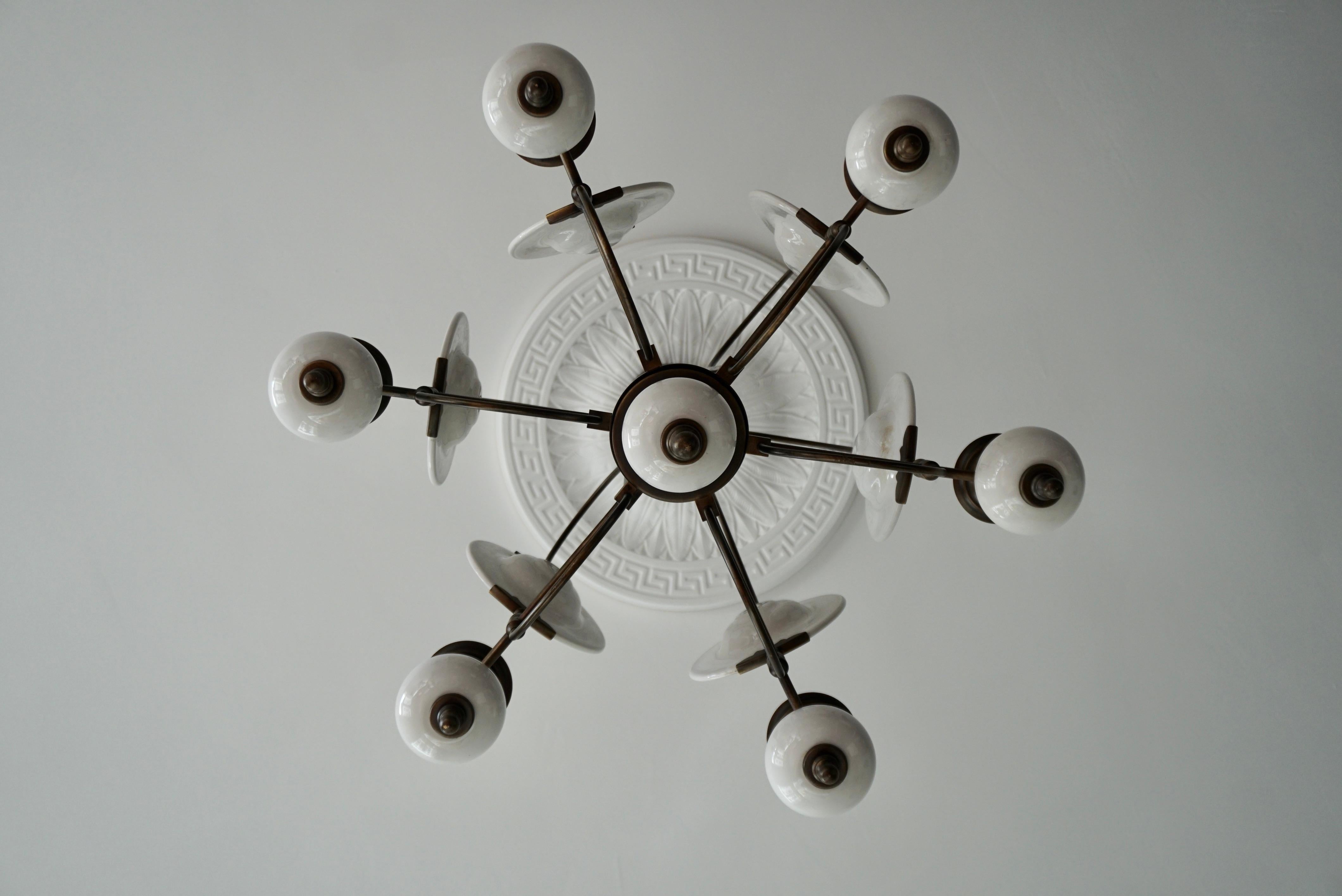 Chandelier in Brass and White Porcelain For Sale 2