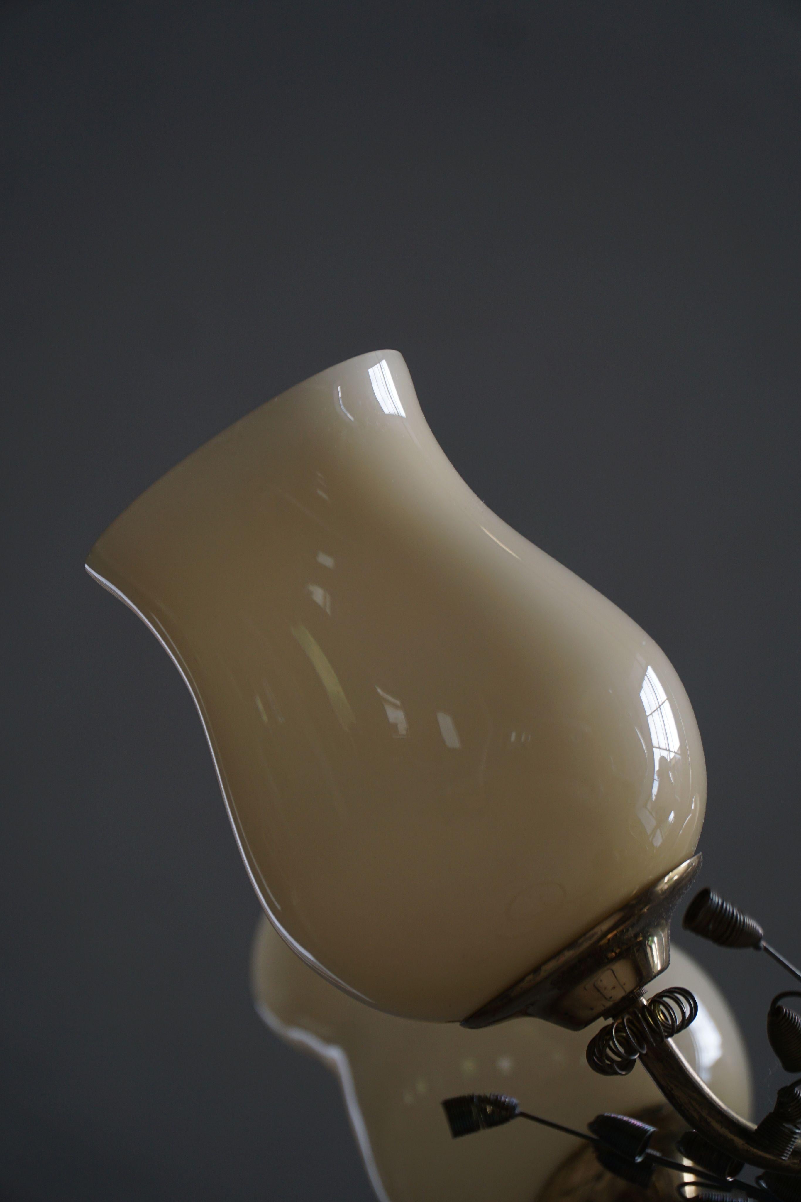 Lampadario in ottone e vetro, Lisa Johansson-Pape per Stockmann, Finlandia, anni '40 in vendita 3