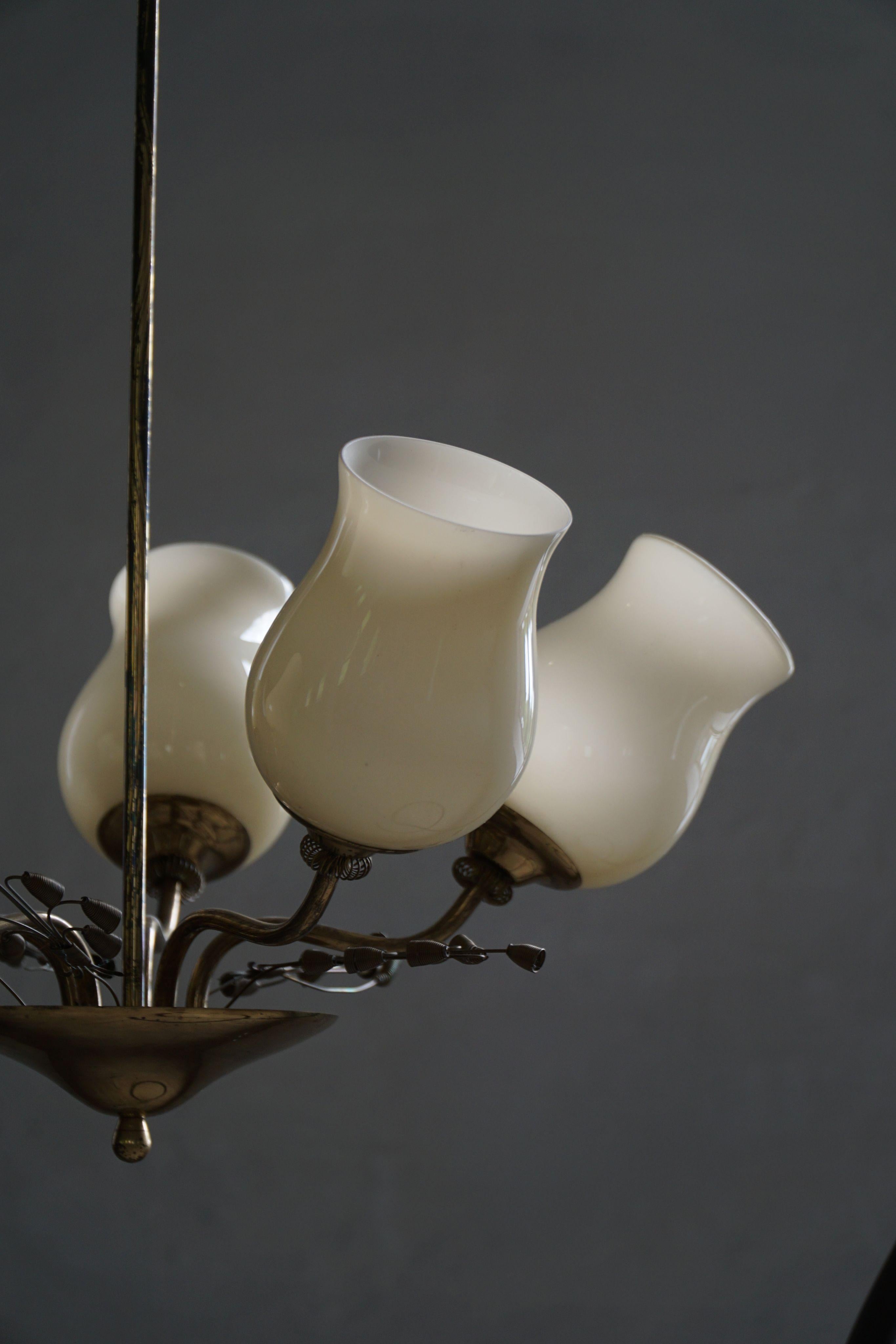 Lampadario in ottone e vetro, Lisa Johansson-Pape per Stockmann, Finlandia, anni '40 in vendita 4