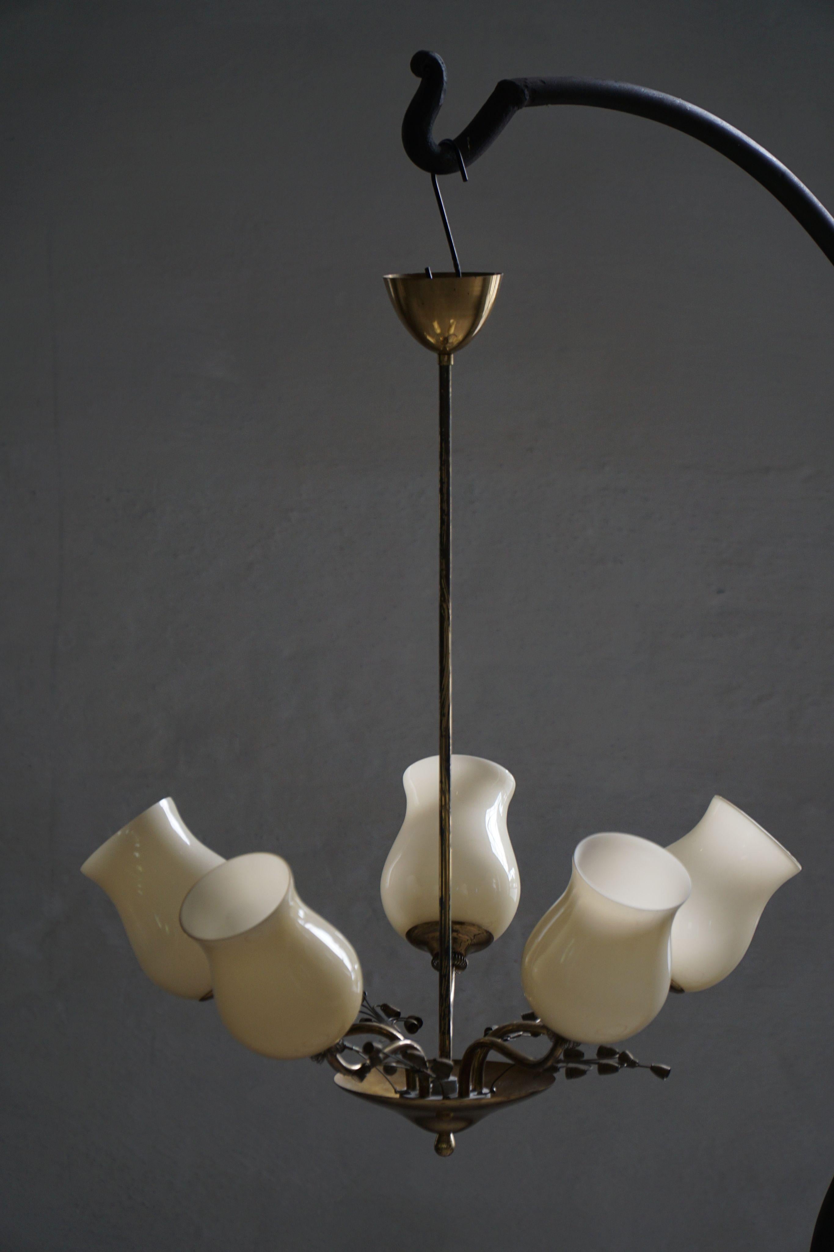 Lampadario in ottone e vetro, Lisa Johansson-Pape per Stockmann, Finlandia, anni '40 in vendita 7