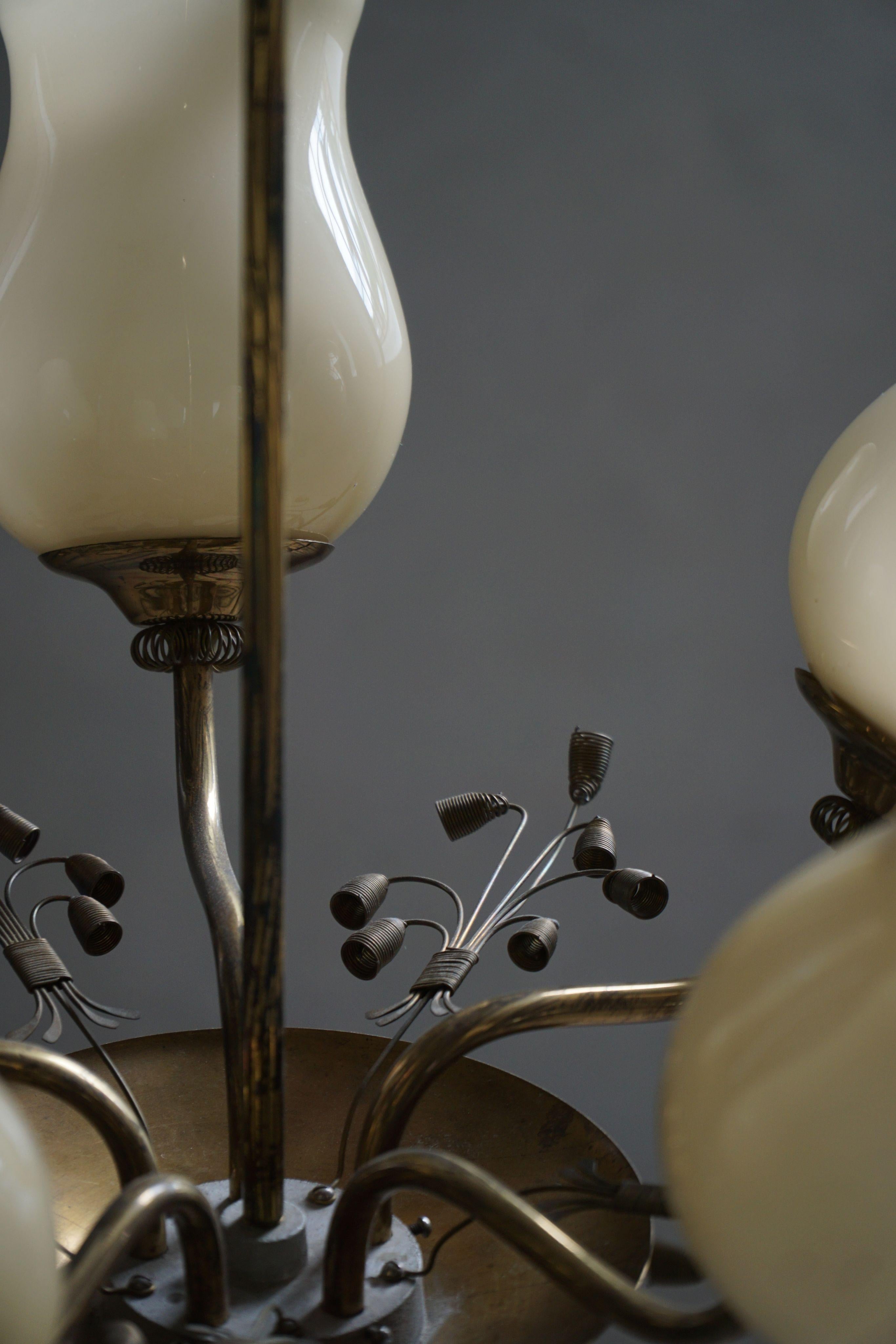 Lampadario in ottone e vetro, Lisa Johansson-Pape per Stockmann, Finlandia, anni '40 In condizioni buone in vendita a Odense, DK