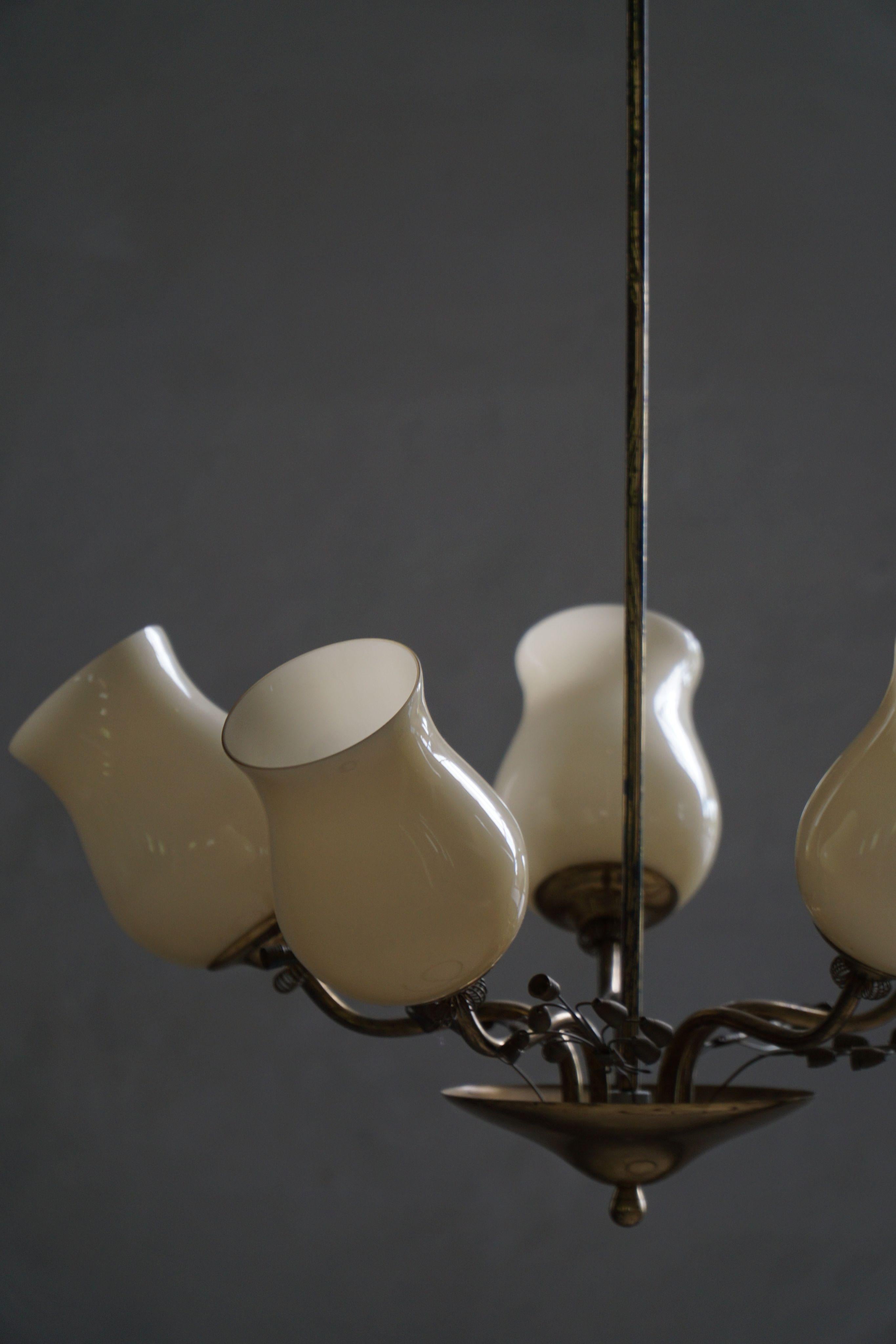 Metallo Lampadario in ottone e vetro, Lisa Johansson-Pape per Stockmann, Finlandia, anni '40 in vendita