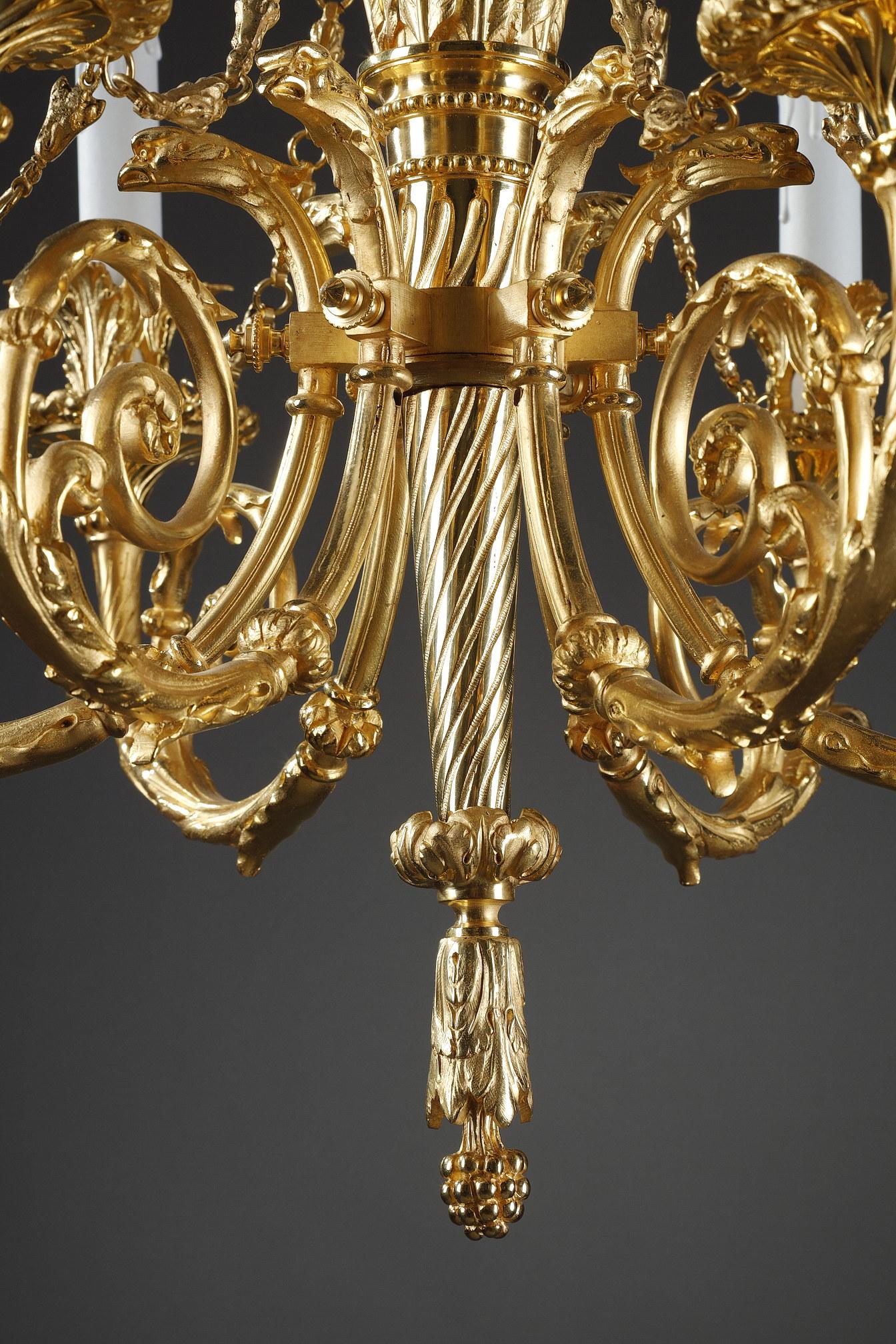 Chandelier in Gilt Bronze with Six Lights In Good Condition In Paris, FR